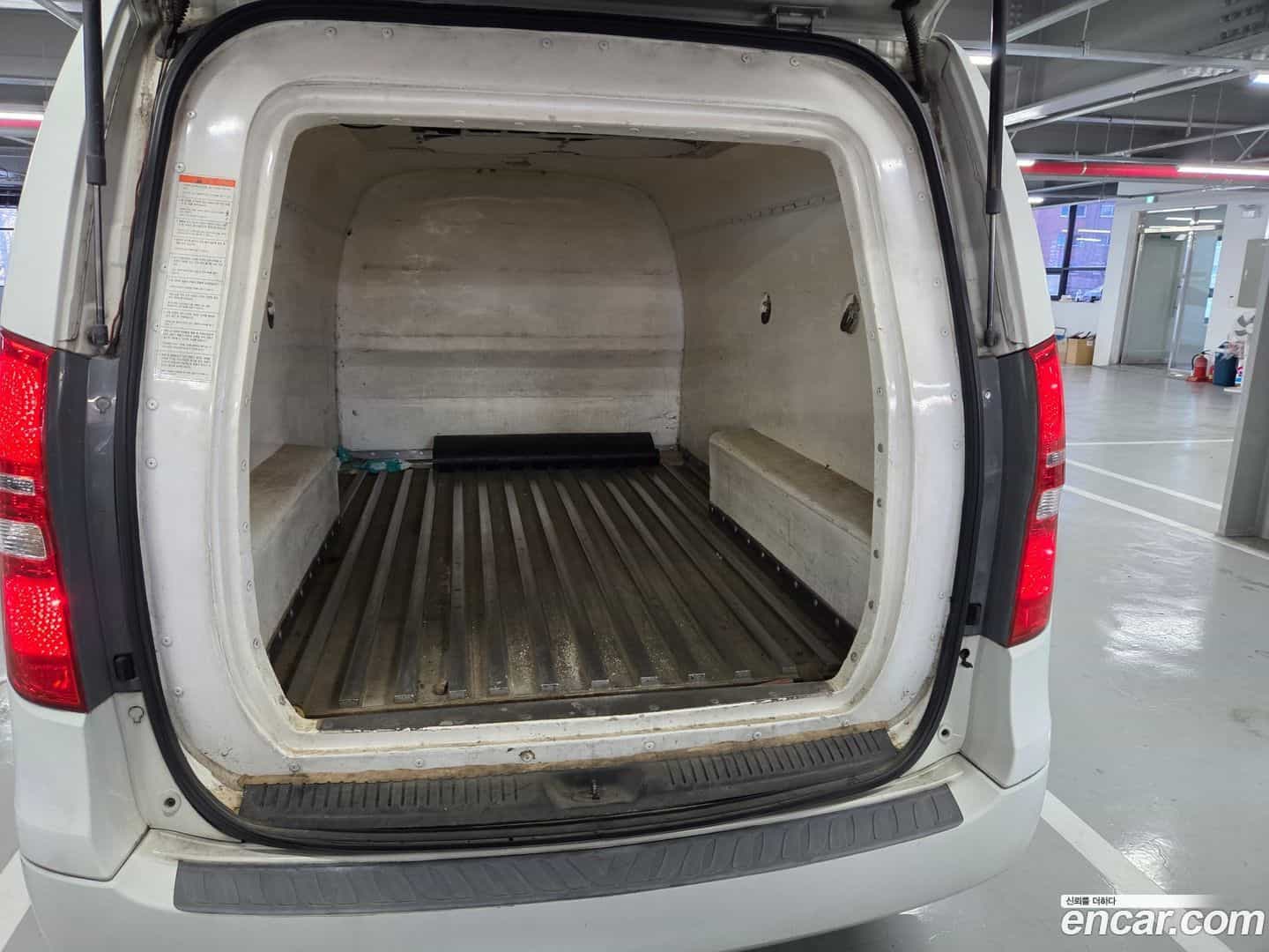 Starex Hyundai 2009.1-INNER-010