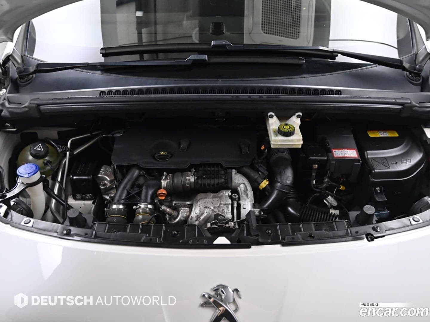 Main__Slider__Photo:3008 Peugeot 2014.8-5