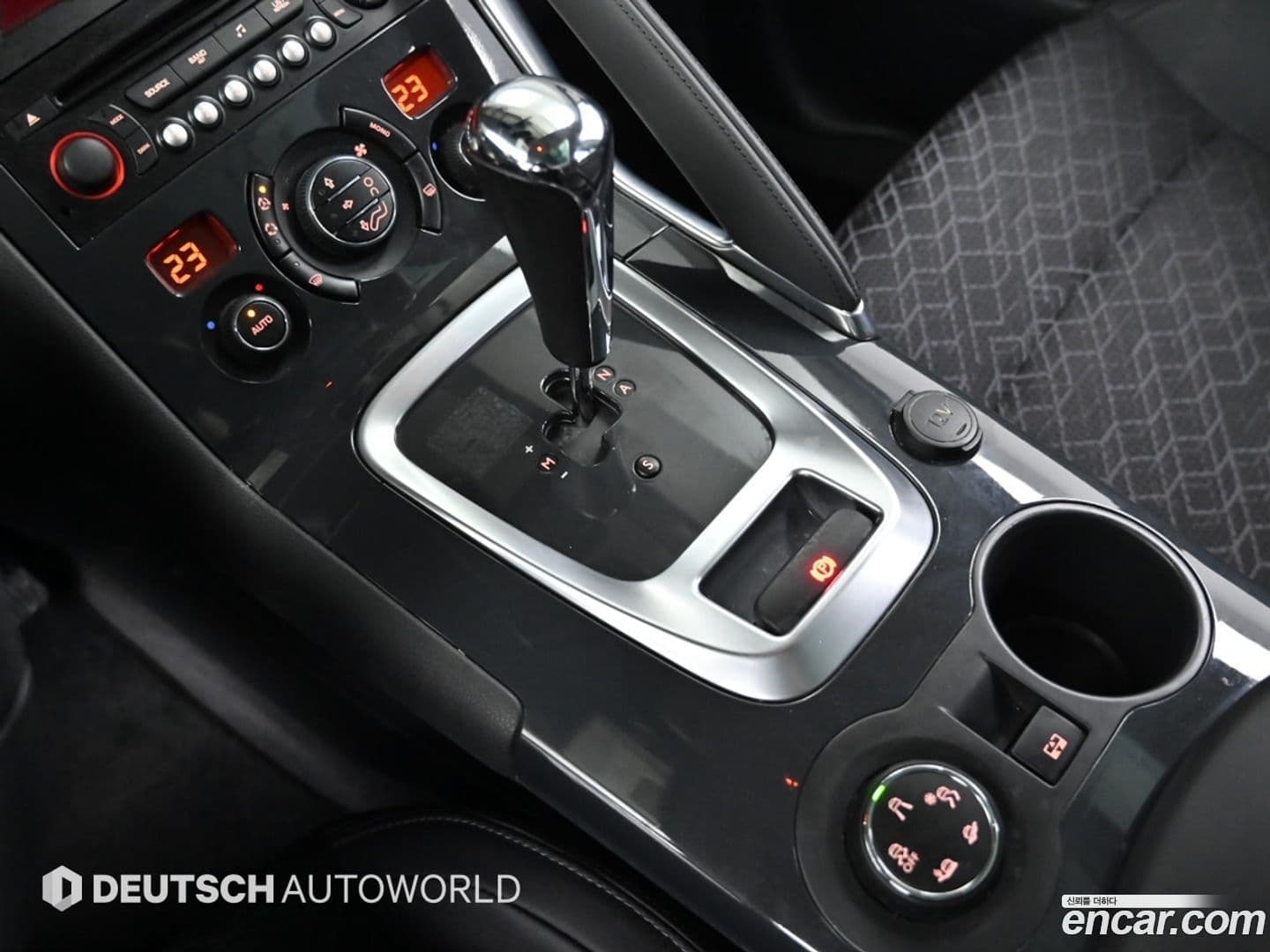 Main__Slider__Photo:3008 Peugeot 2014.8-8