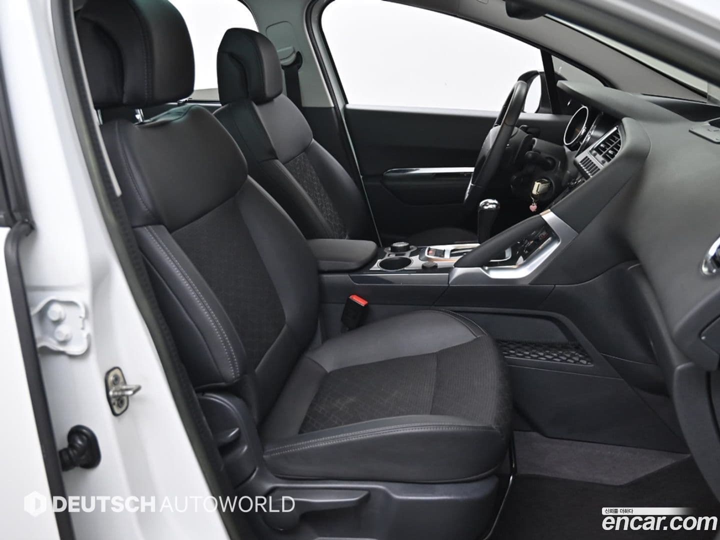 Main__Slider__Photo:3008 Peugeot 2014.8-9