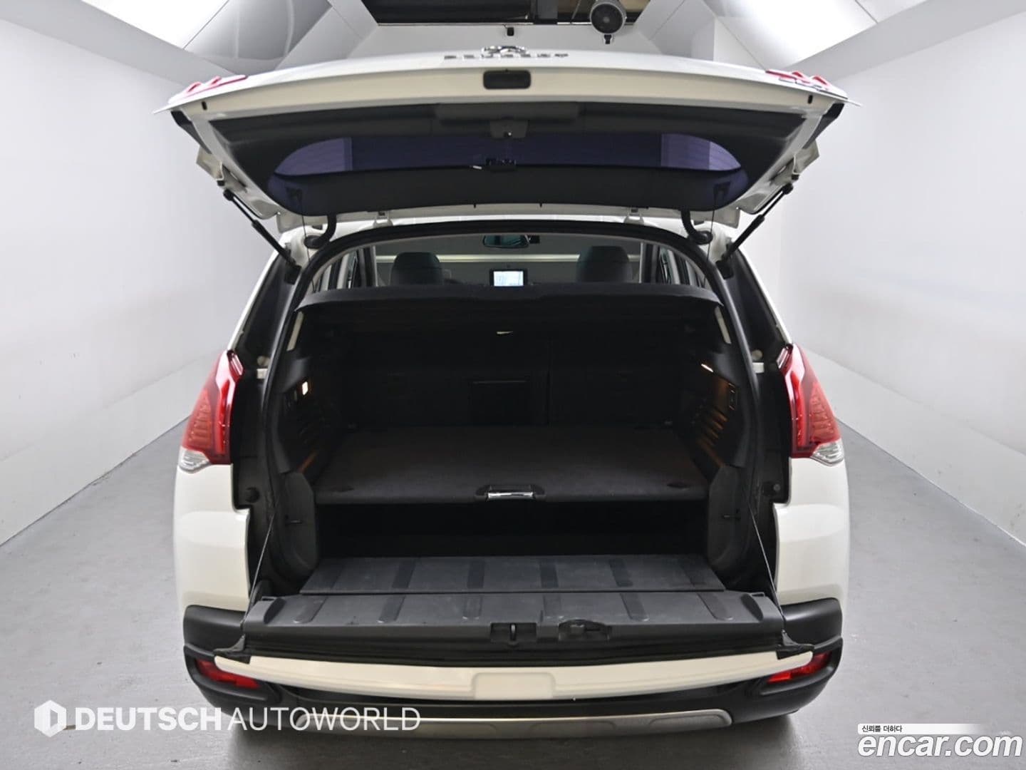 Main__Slider__Photo:3008 Peugeot 2014.8-19