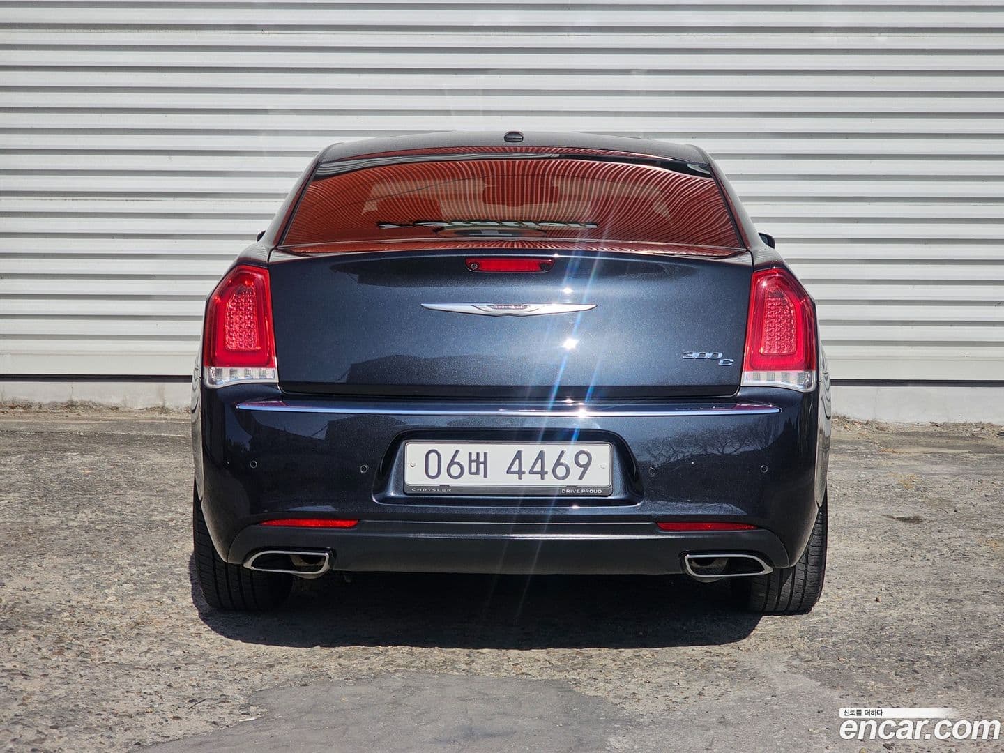 Main__Slider__Photo:300C Chrysler 2016.11-3