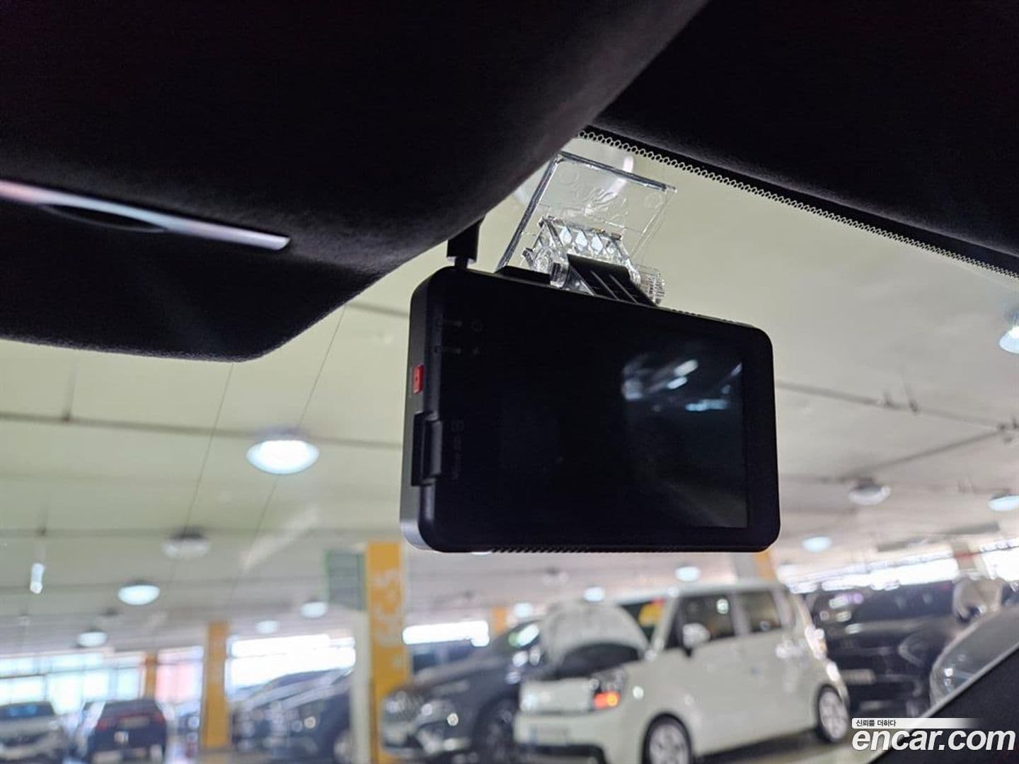 Main__Slider__Photo:Vantage Astonmartin 2016.11-16