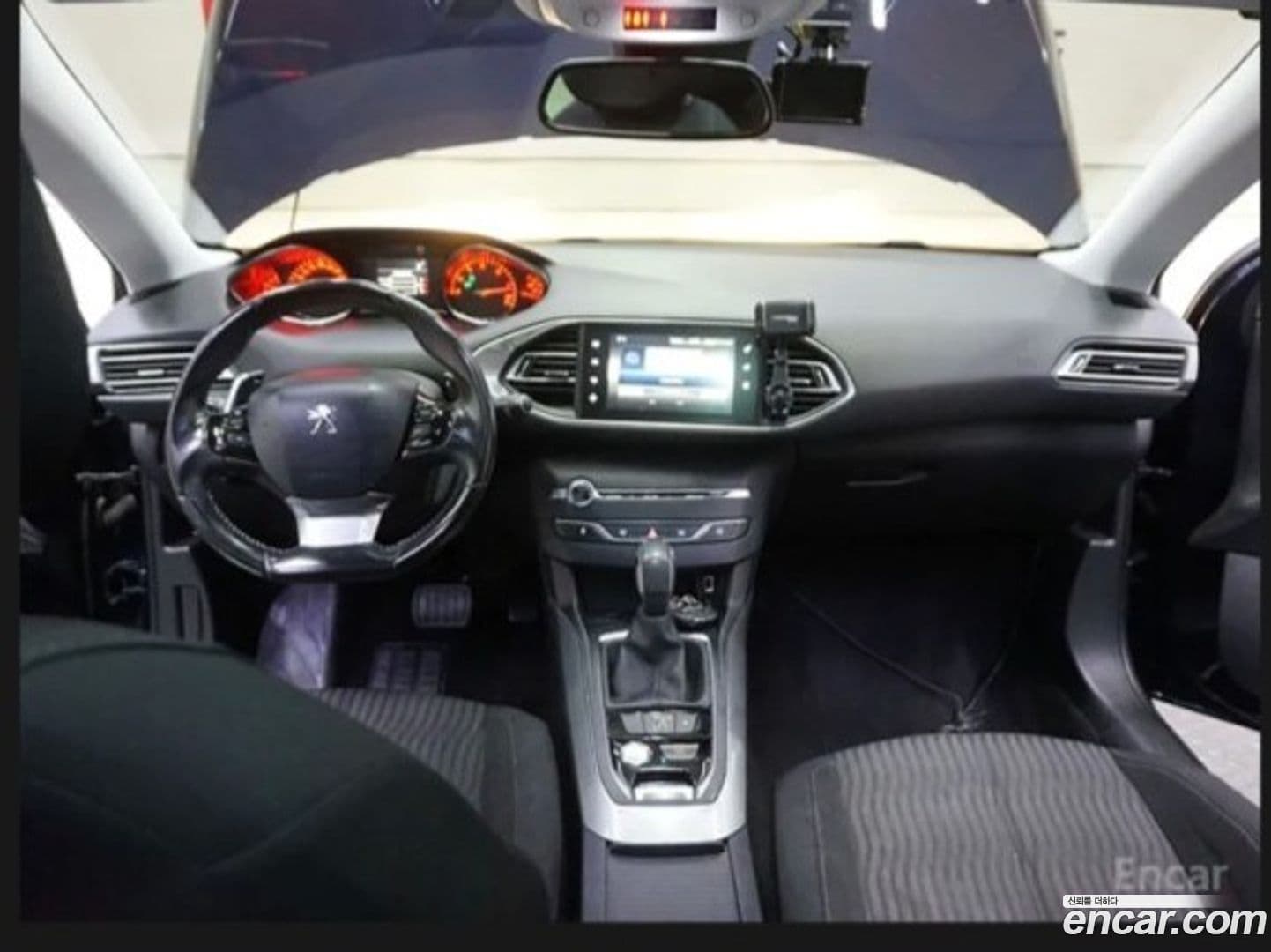 Main__Slider__Photo:308 Peugeot 2016.3-5