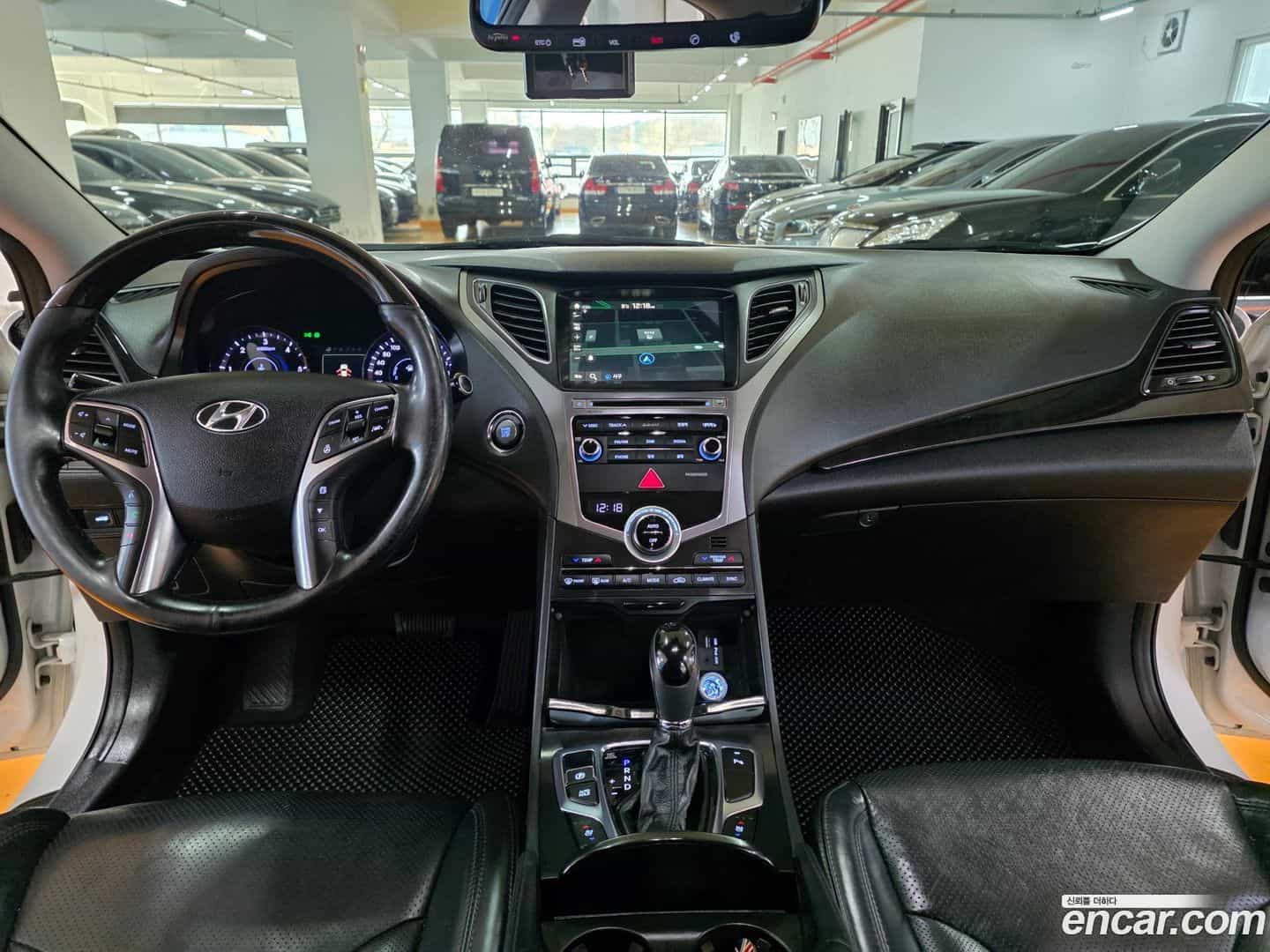 Grandeur Hyundai 2015.8-INNER-007
