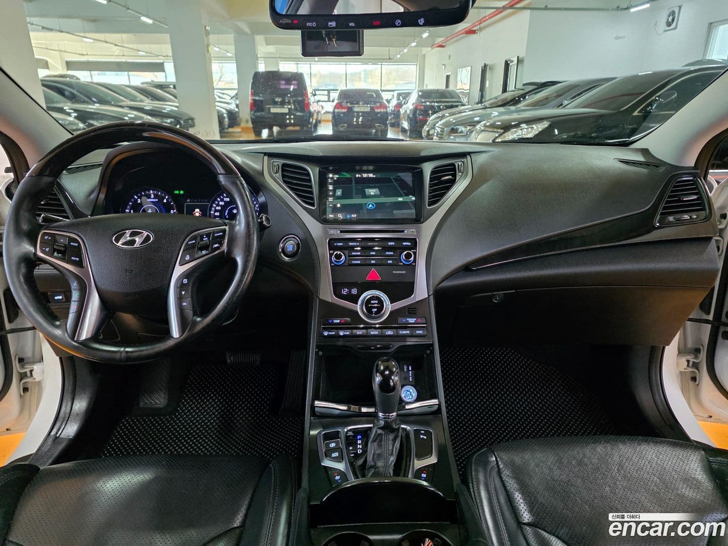 Main__Slider__Photo:Grandeur Hyundai 2015.8-6