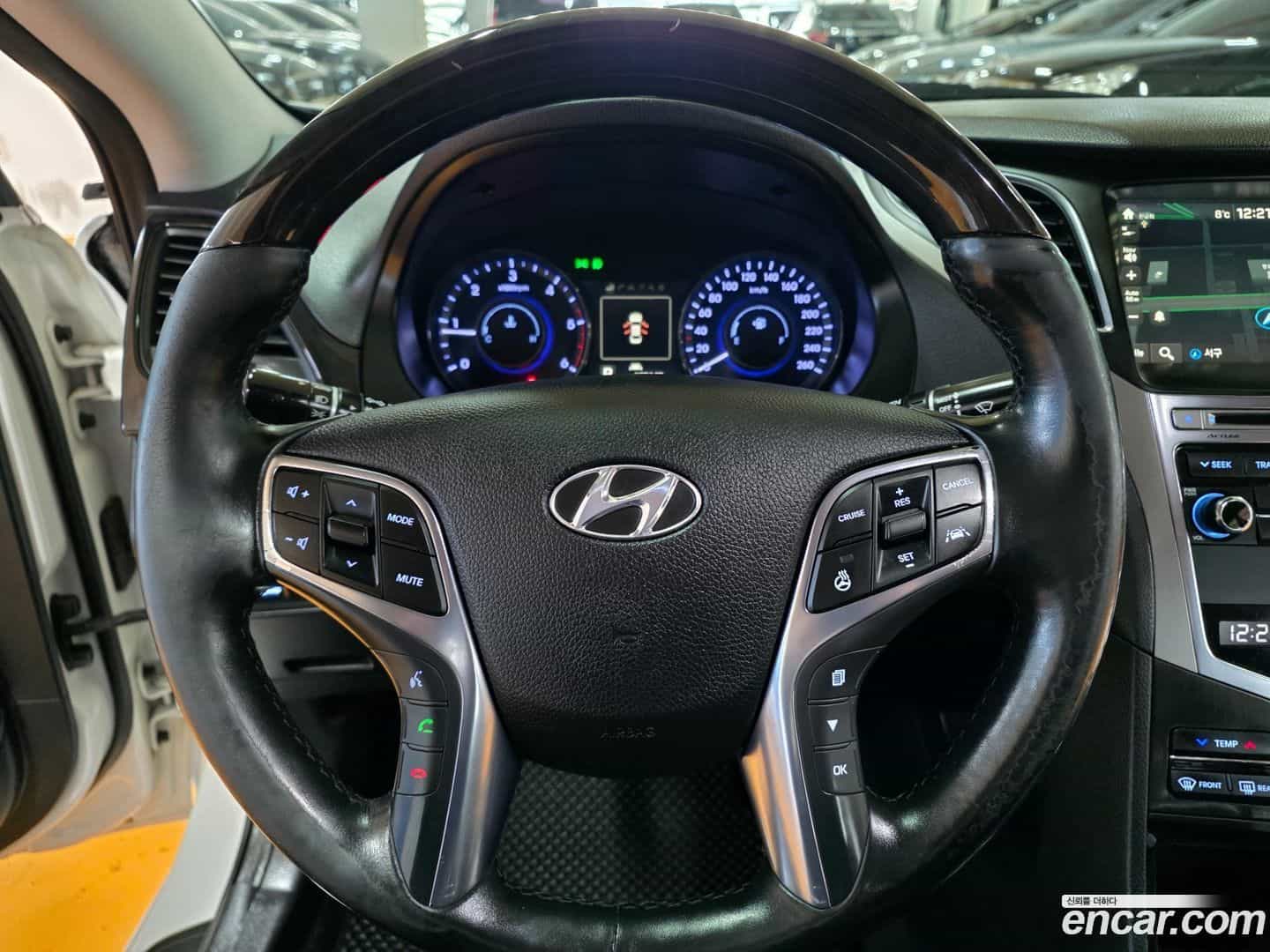 Grandeur Hyundai 2015.8-OPTION-015