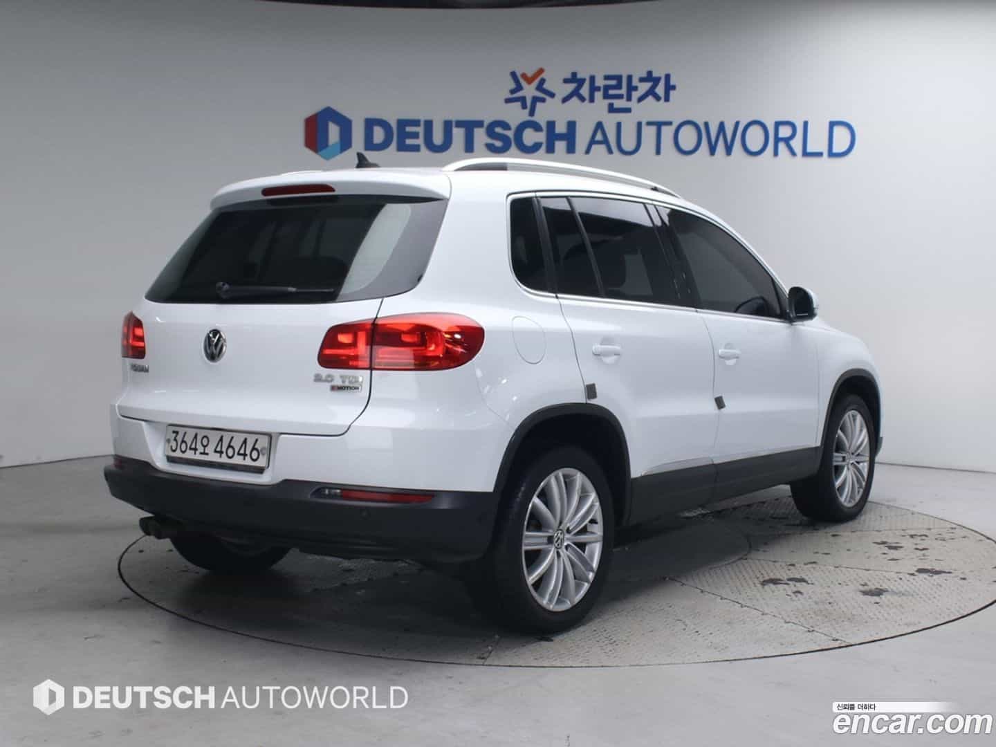Tiguan Volkswagen 2015.8-OUTER-002