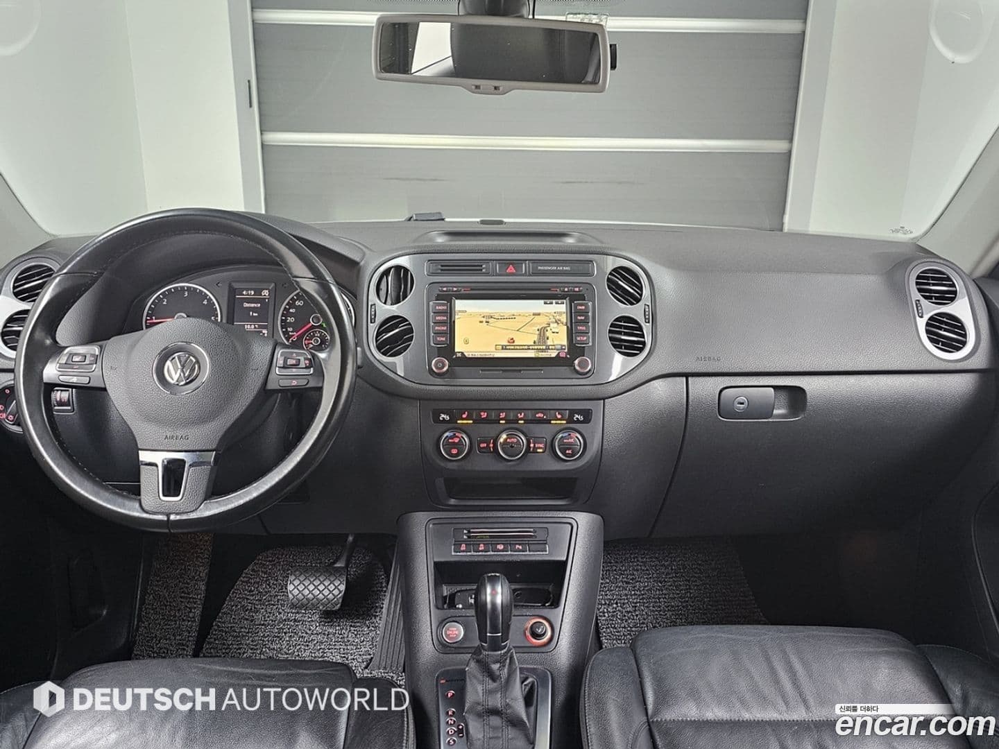 Main__Slider__Photo:Tiguan Volkswagen 2015.8-6
