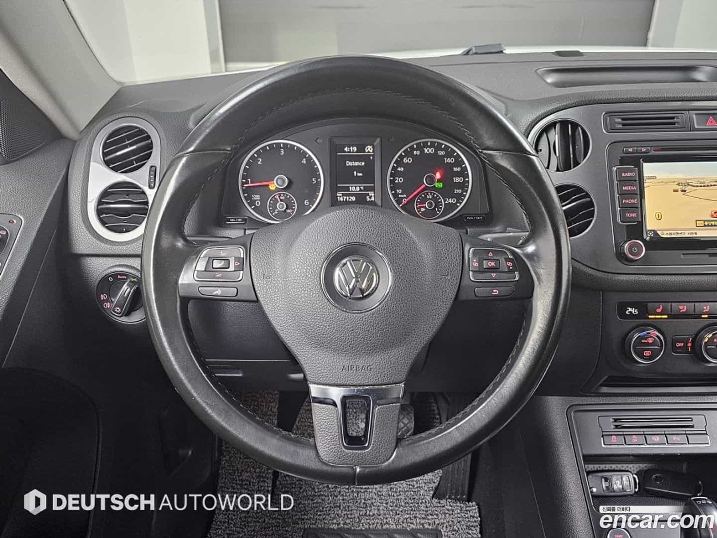 Tiguan Volkswagen 2015.8-OPTION-017