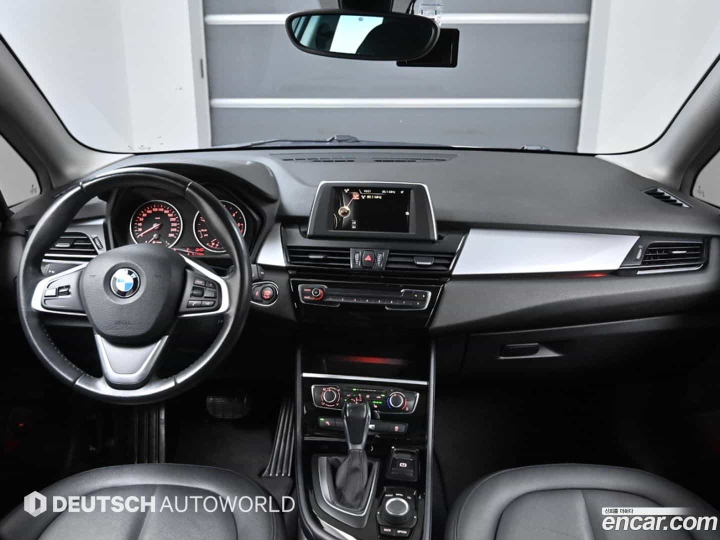 2-Series BMW 2015.11-INNER-007