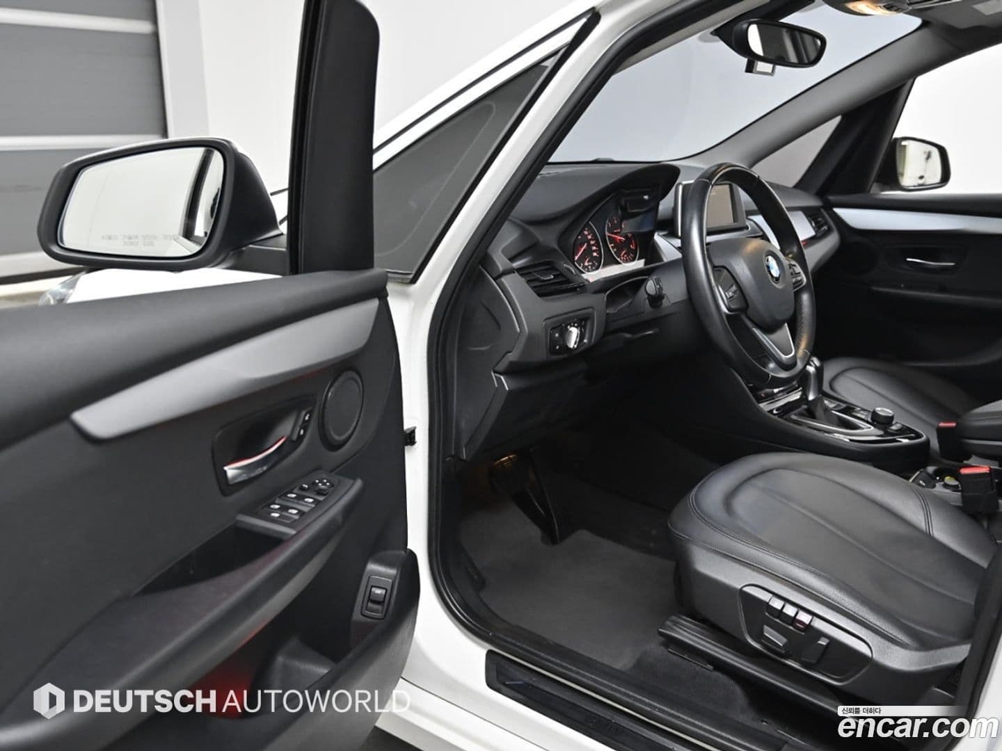 Main__Slider__Photo:2-Series BMW 2015.11-10