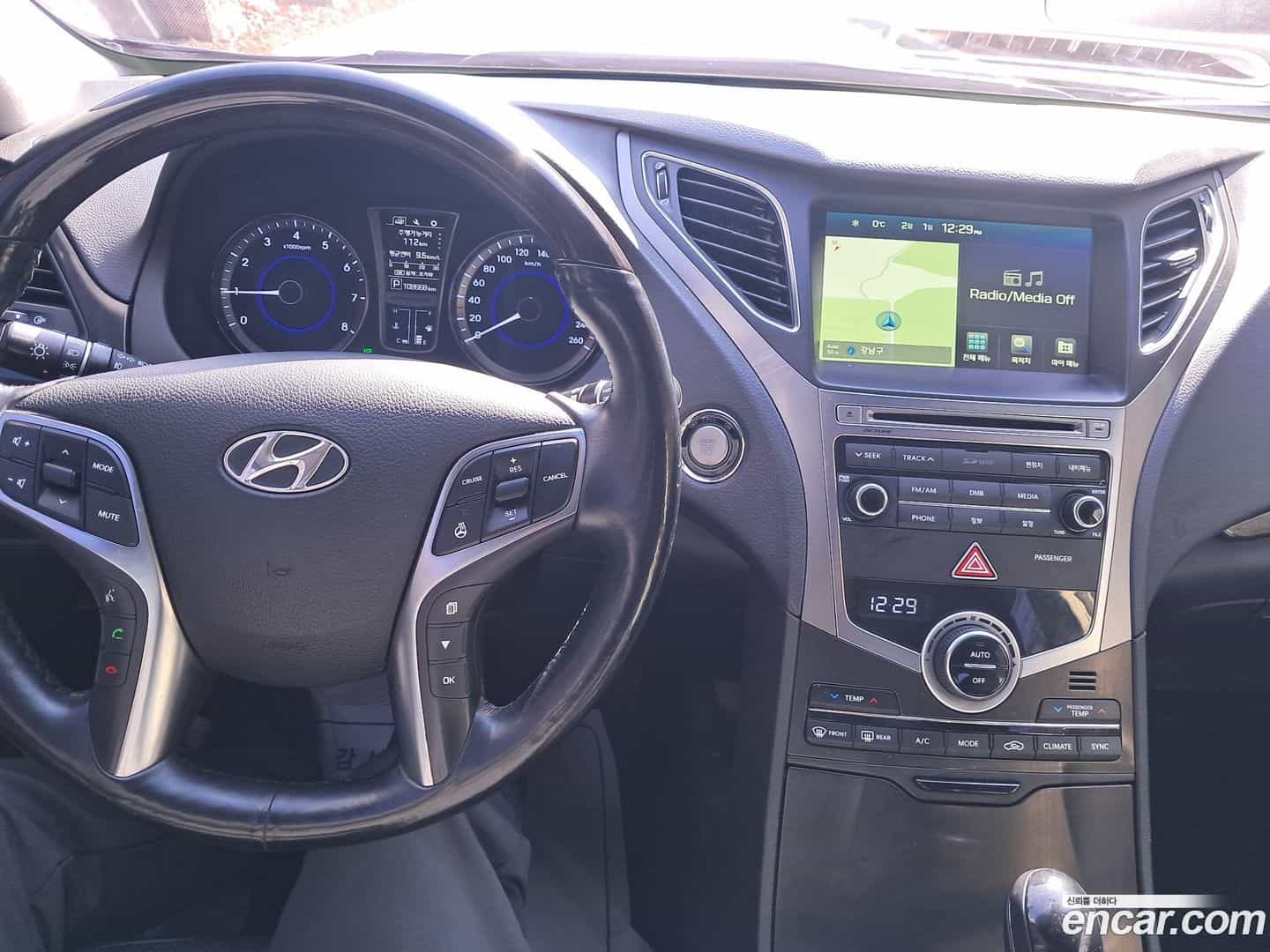 Grandeur Hyundai 2014.11-INNER-007