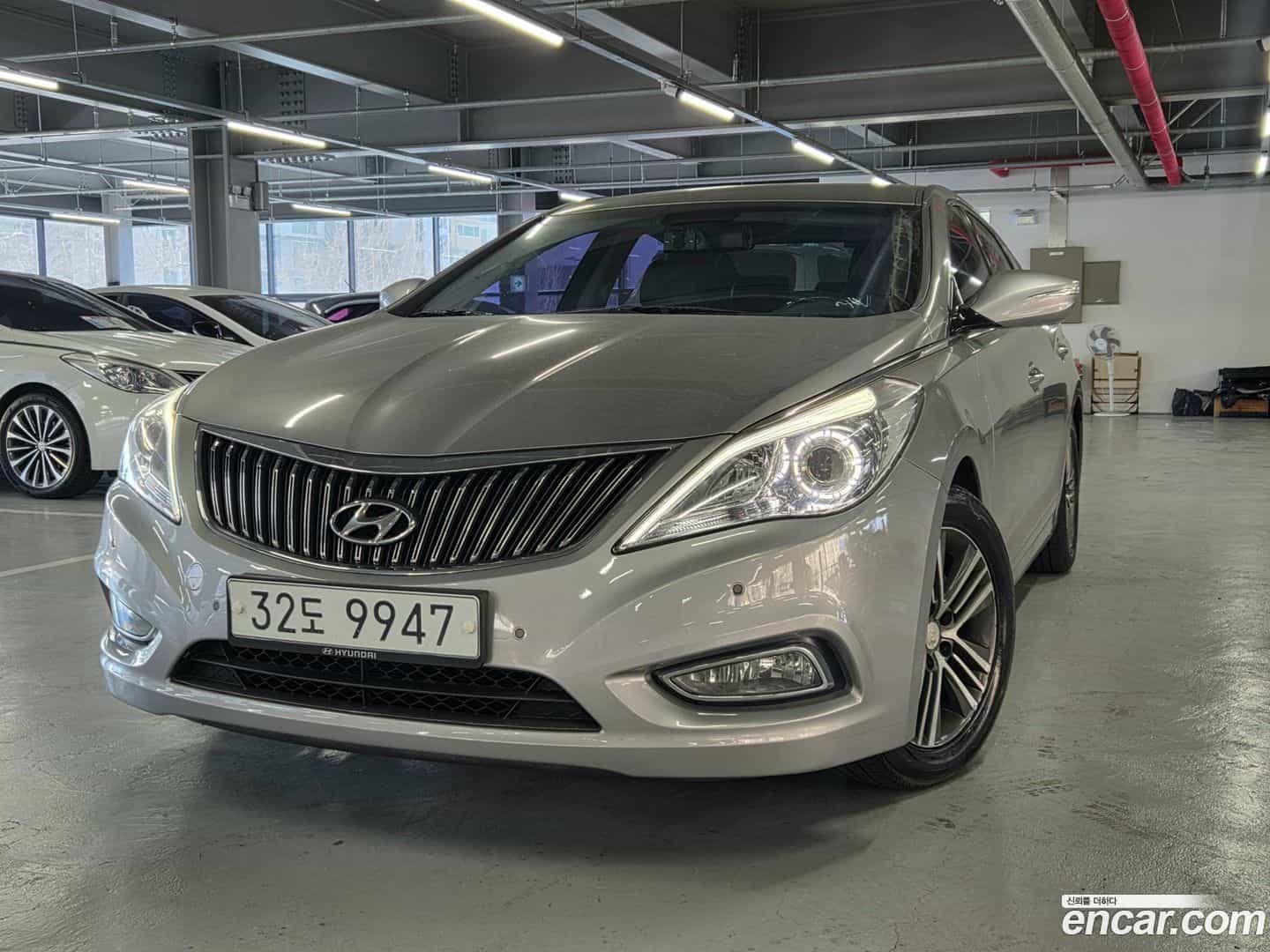 Grandeur Hyundai 2013.8-OUTER-001