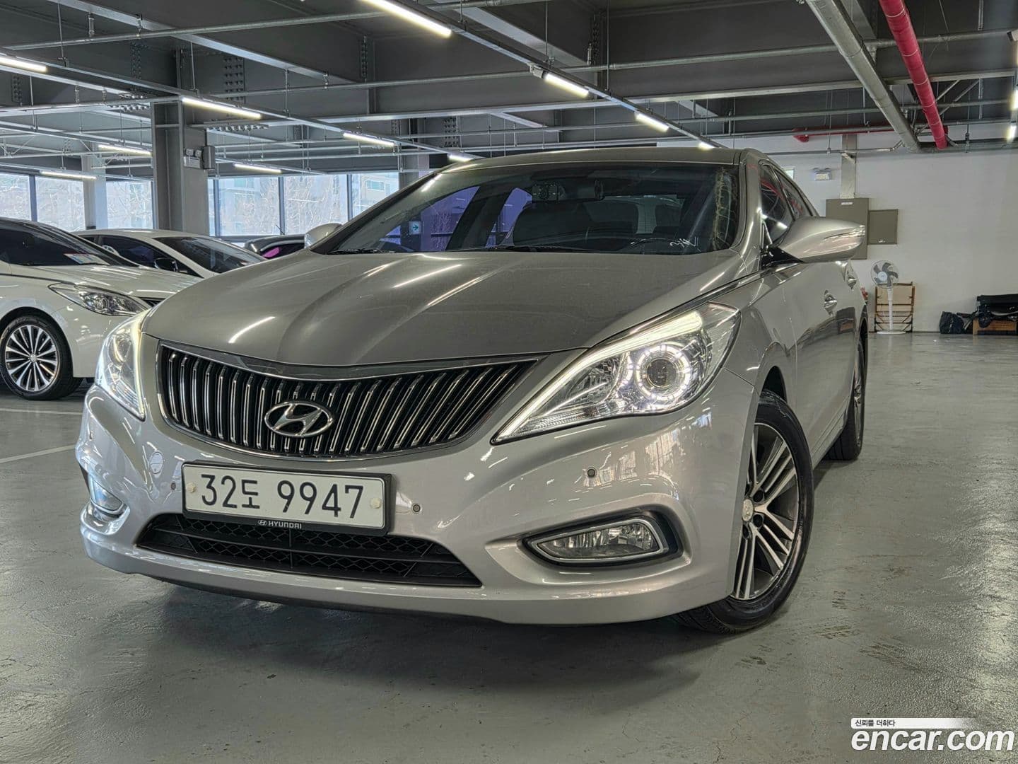 Main__Slider__Photo:Grandeur Hyundai 2013.8-0