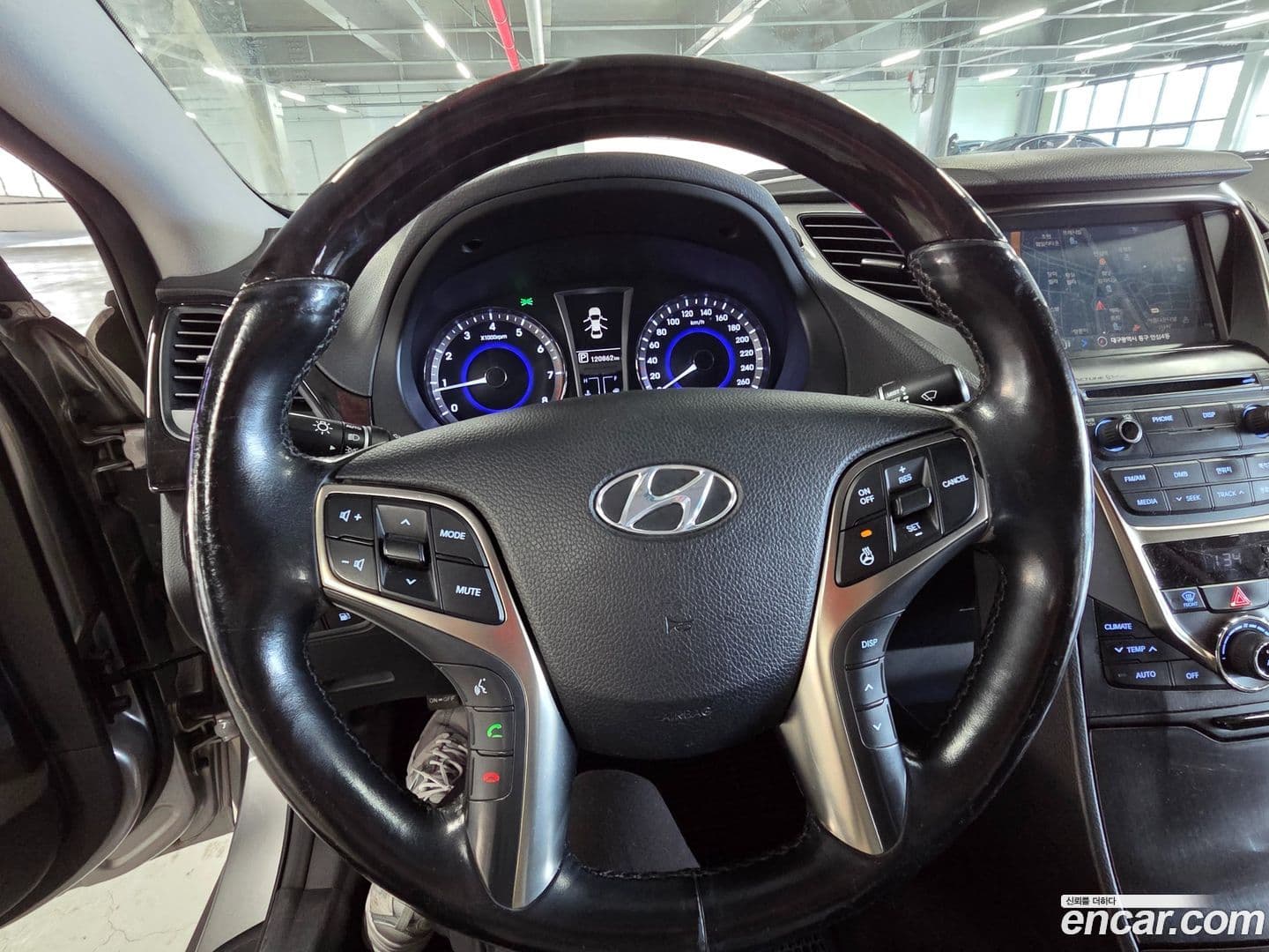 Main__Slider__Photo:Grandeur Hyundai 2013.8-8