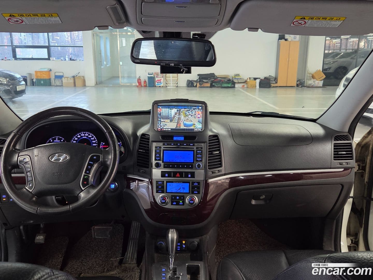 Main__Slider__Photo:Santafe Hyundai 2011.3-6