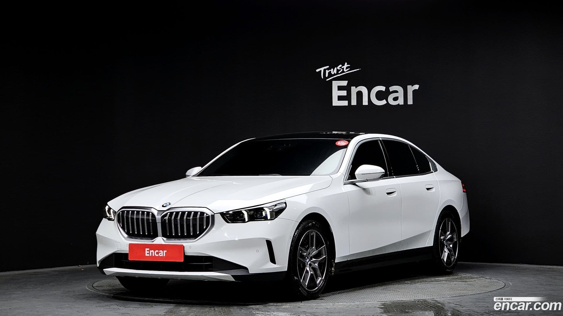 Main__Slider__Photo:5-Series BMW 2024.3-0