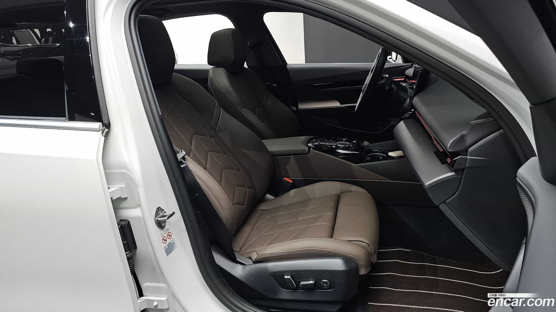 5-Series BMW 2024.3-INNER-010