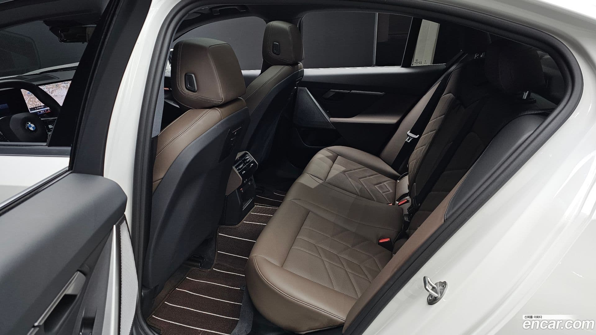 Main__Slider__Photo:5-Series BMW 2024.3-11