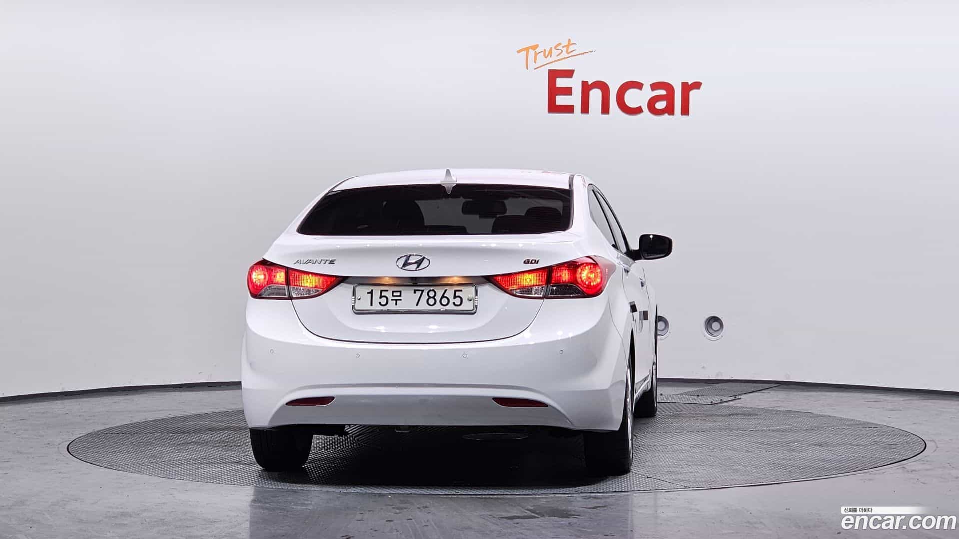 AVANTE Hyundai 2012.8-OUTER-004