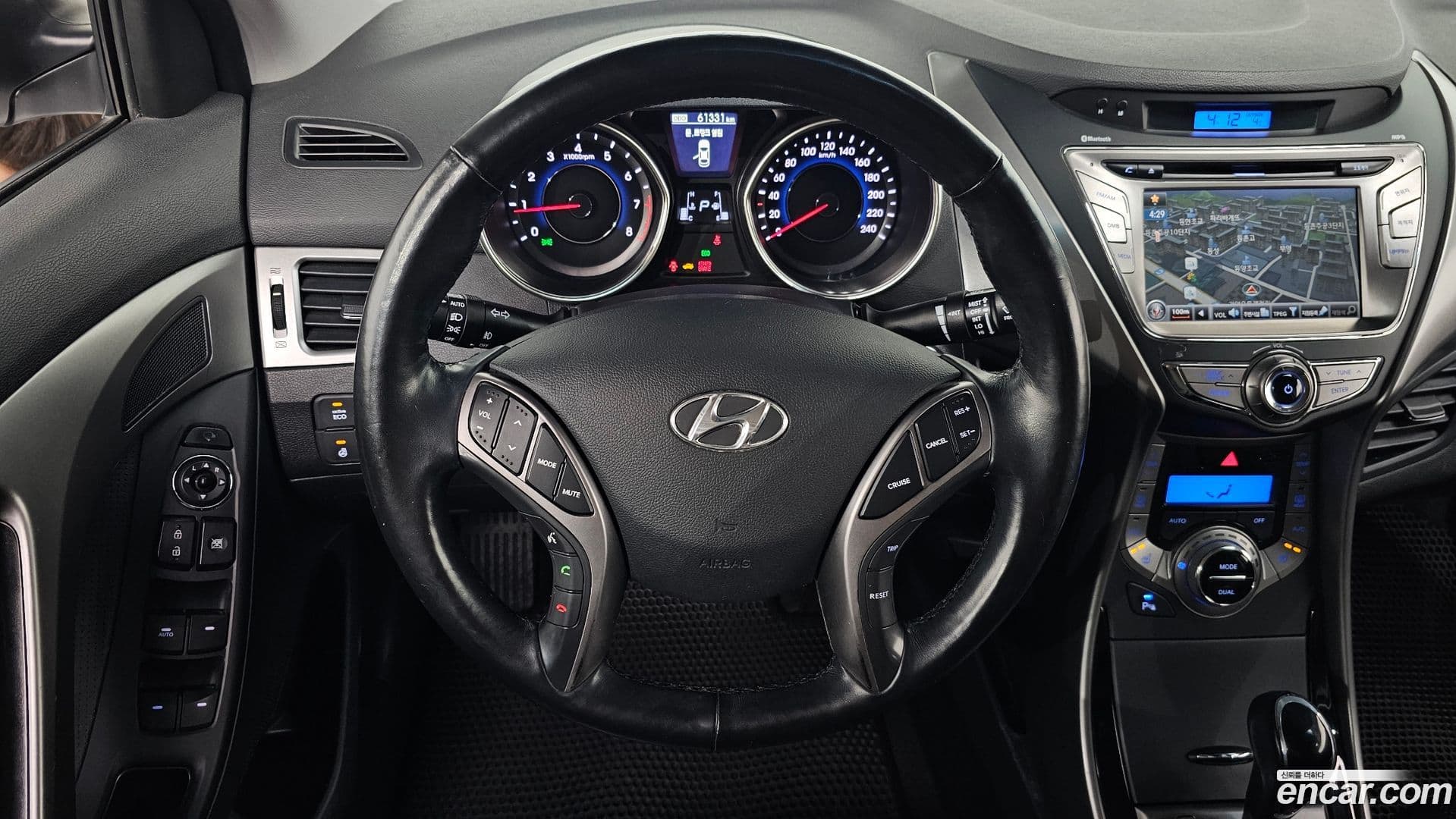 Main__Slider__Photo:AVANTE Hyundai 2012.8-12
