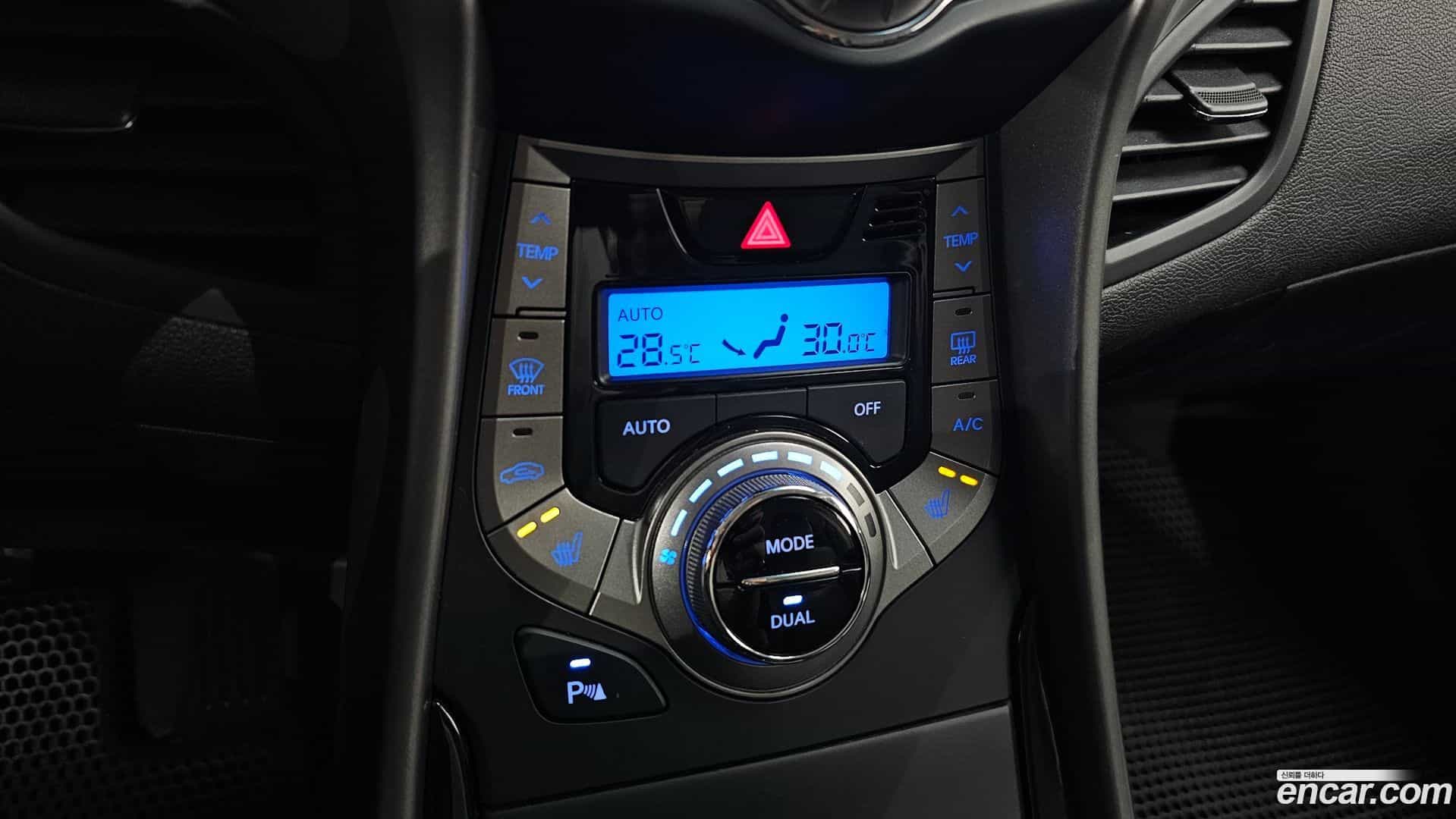 AVANTE Hyundai 2012.8-OPTION-020