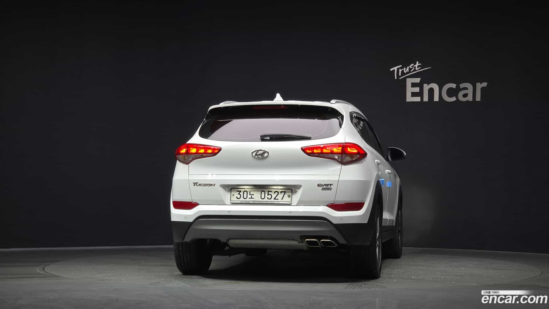 Tucson Hyundai 2016.0-OUTER-004