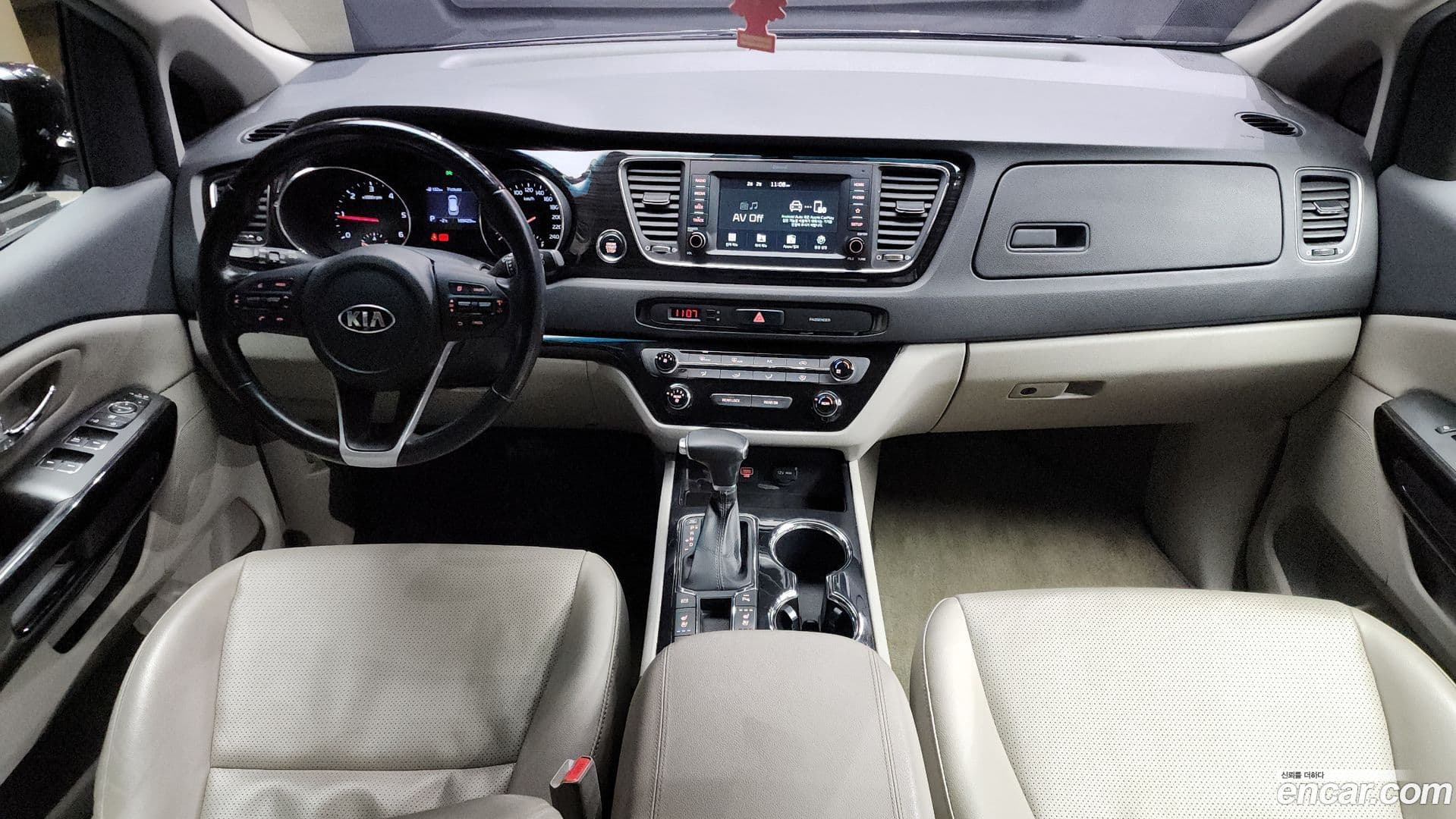 Main__Slider__Photo:Canival Kia 2018.7-6