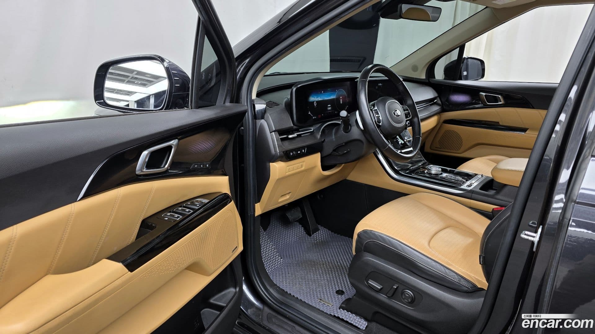 Main__Slider__Photo:Canival Kia 2020.9-9