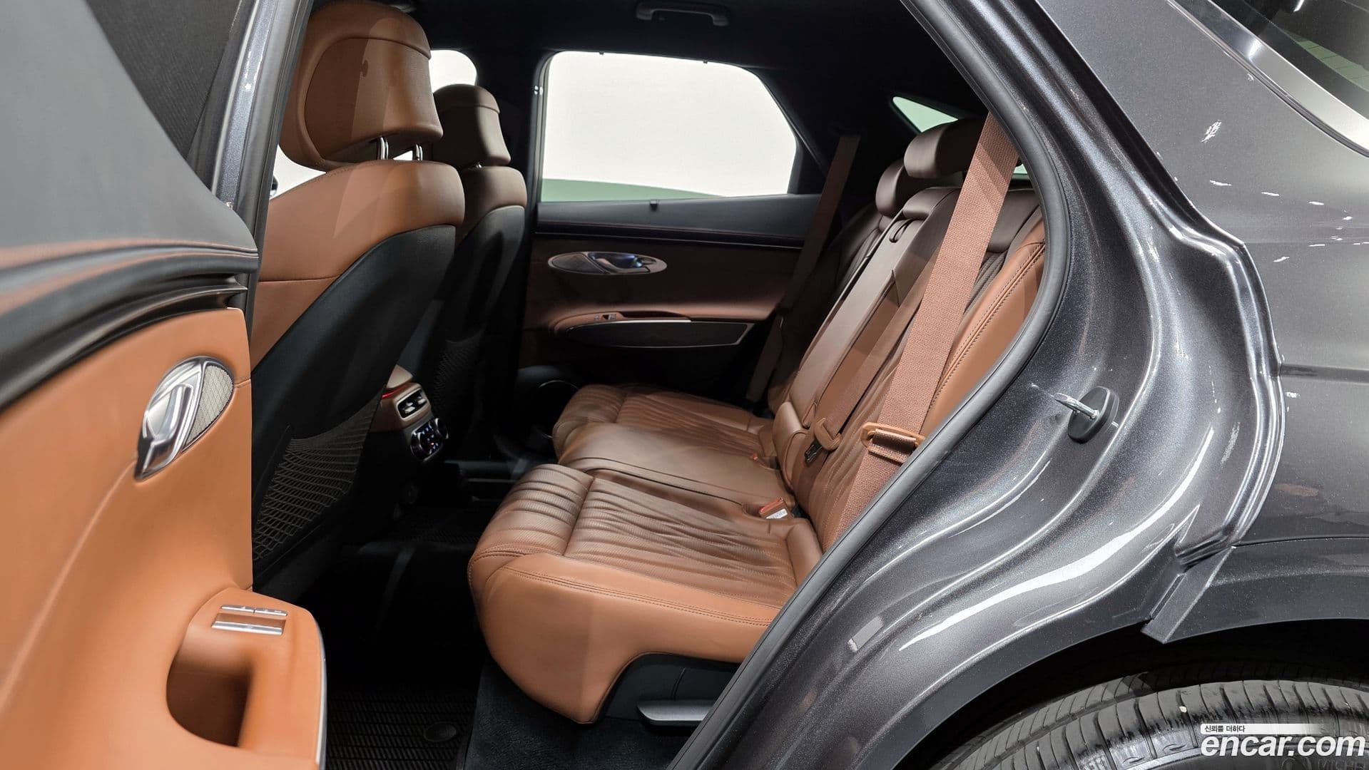 Main__Slider__Photo:GV70 Genesis 2022.5-11