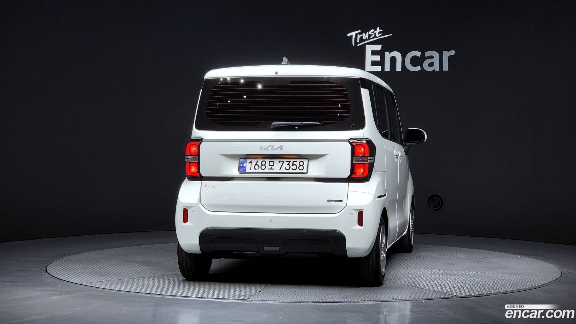 Main__Slider__Photo:RAY Kia 2024.0-3