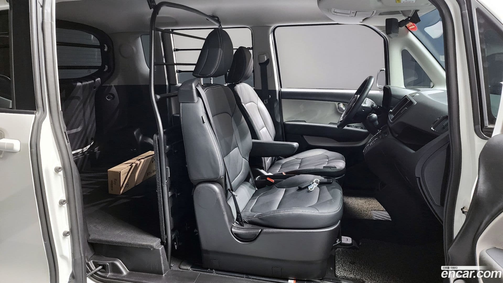 Main__Slider__Photo:RAY Kia 2024.0-9