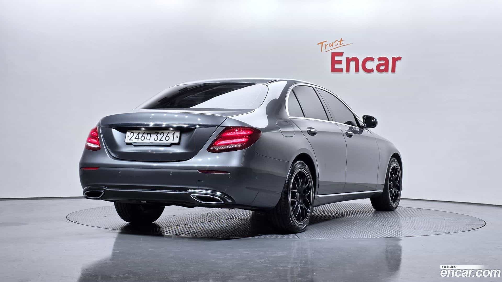 E-Class Mercedes-Benz 2019.4-OUTER-002