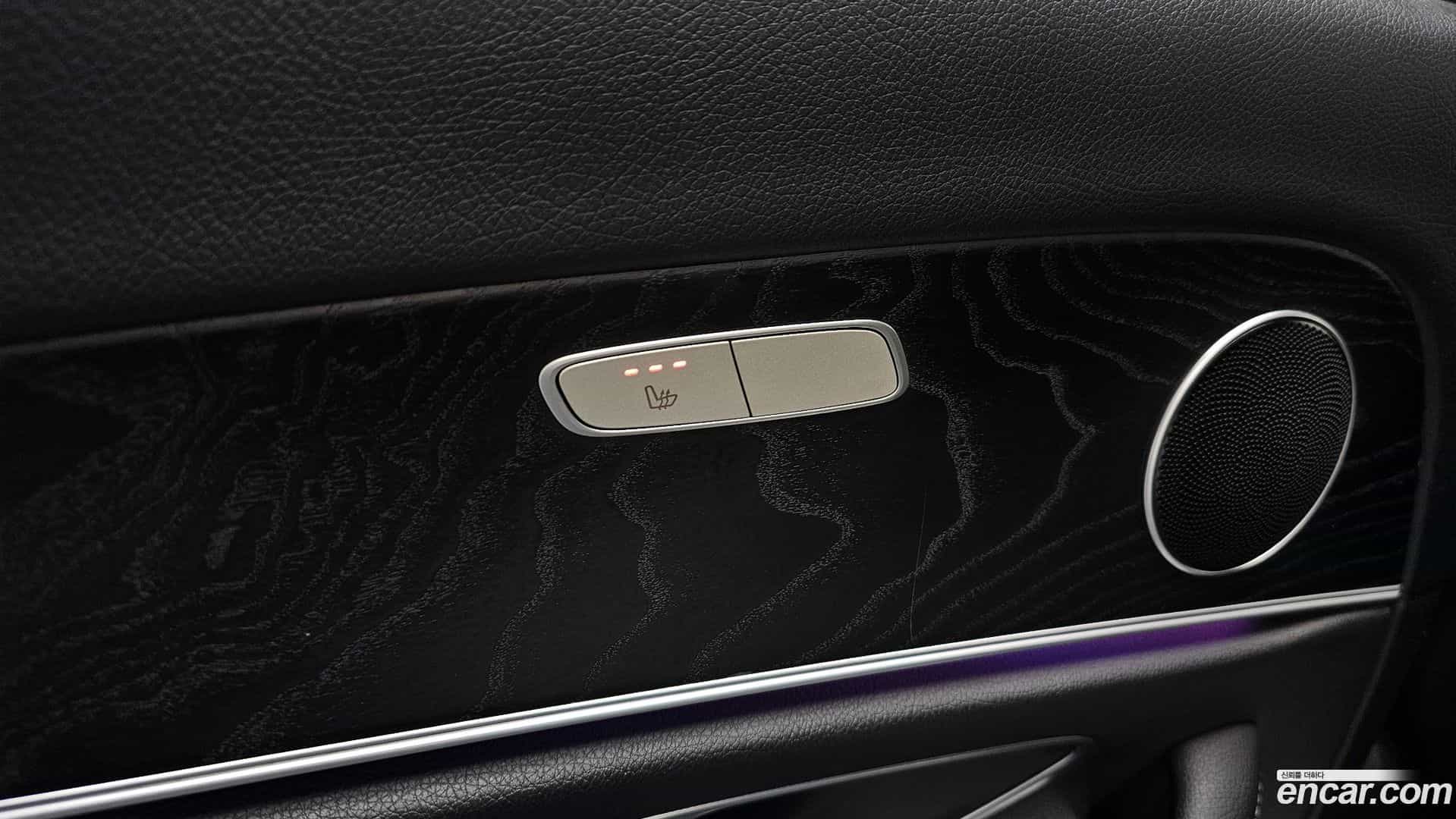 E-Class Mercedes-Benz 2019.4-OPTION-022