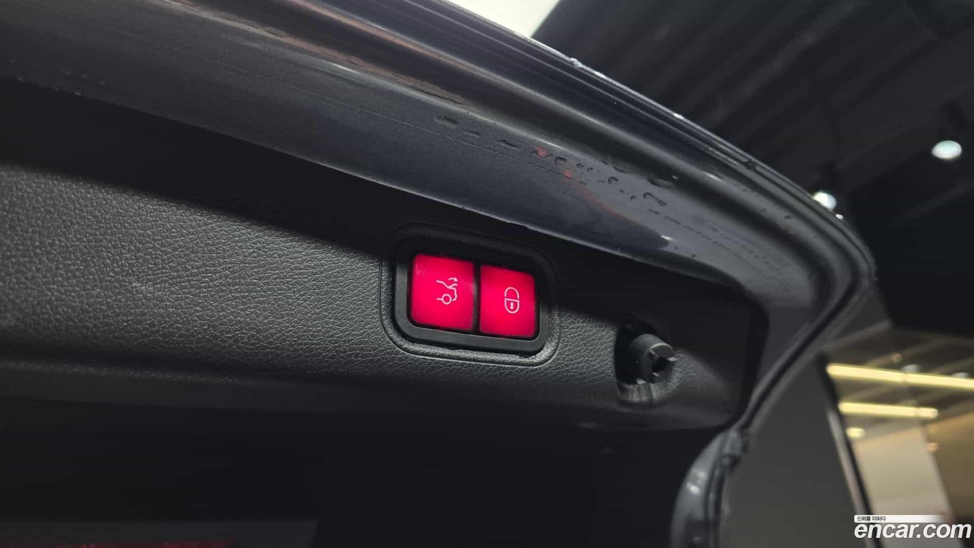 E-Class Mercedes-Benz 2019.4-OPTION-024