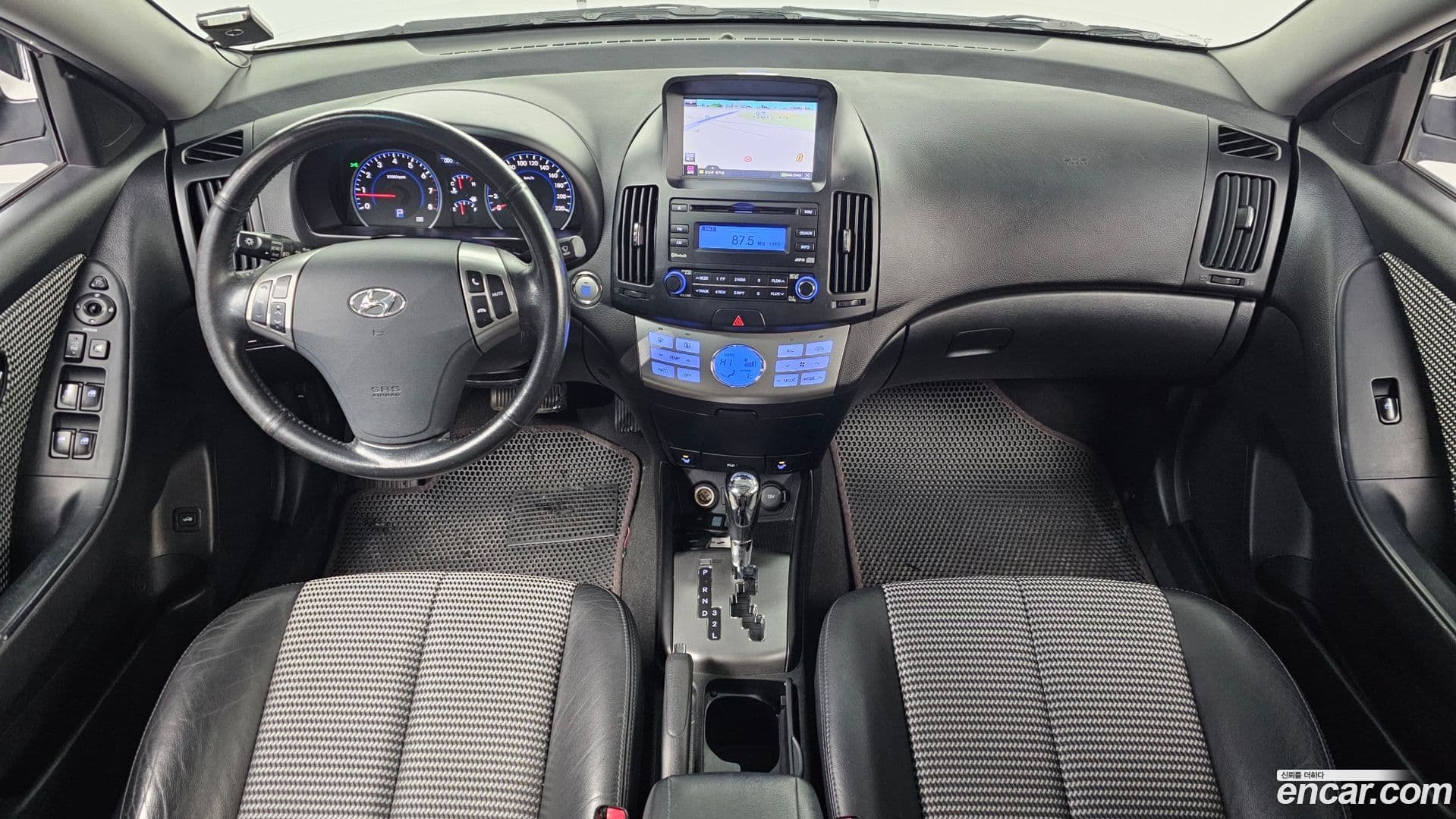 Main__Slider__Photo:AVANTE Hyundai 2009.9-6