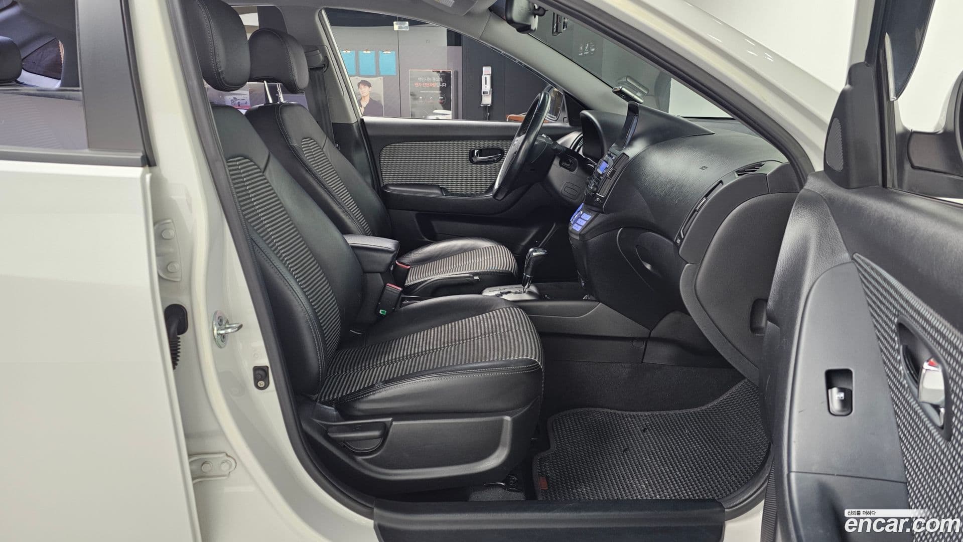 Main__Slider__Photo:AVANTE Hyundai 2009.9-10