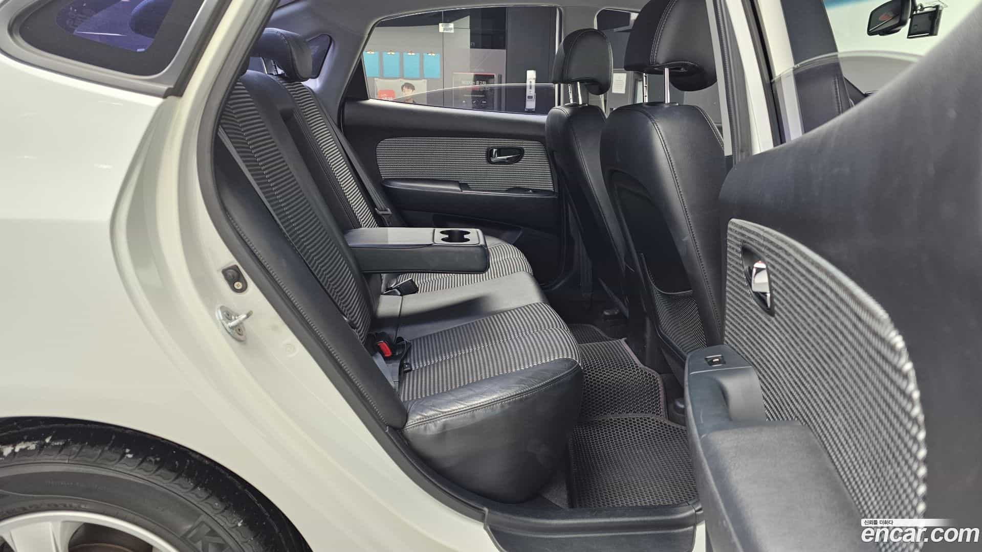 AVANTE Hyundai 2009.9-OPTION-016