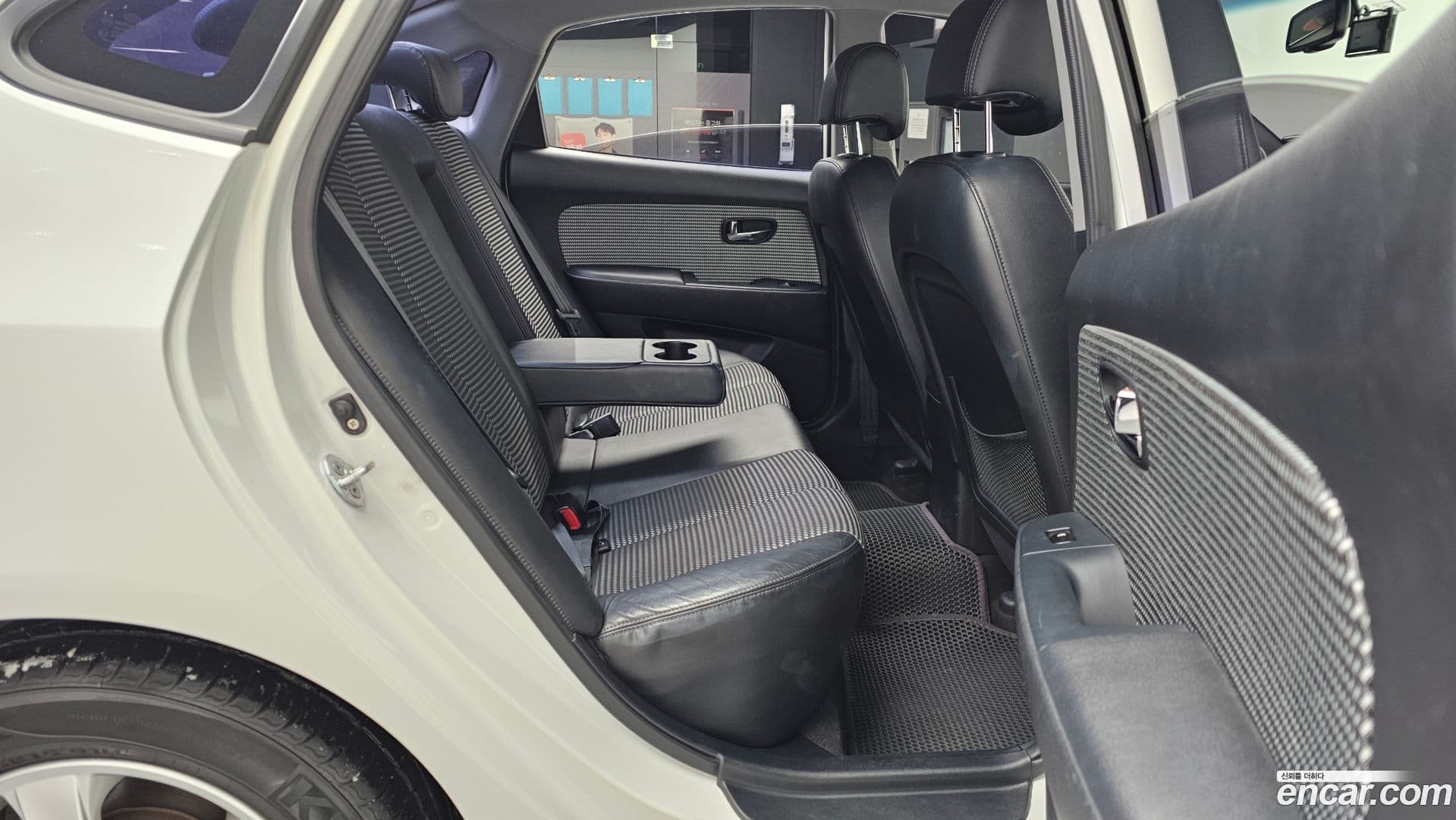 Main__Slider__Photo:AVANTE Hyundai 2009.9-11