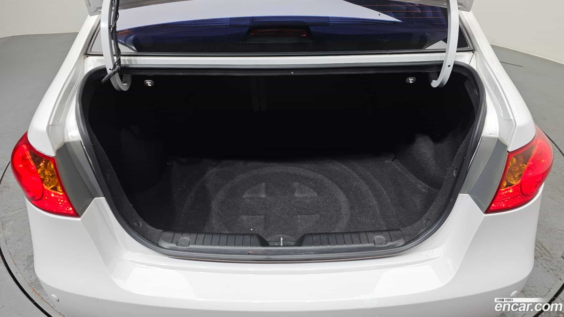 AVANTE Hyundai 2009.9-OPTION-024