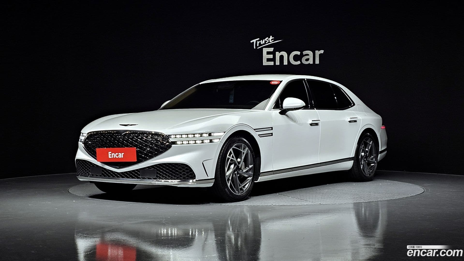 Main__Slider__Photo:G90 Genesis 2022.4-0