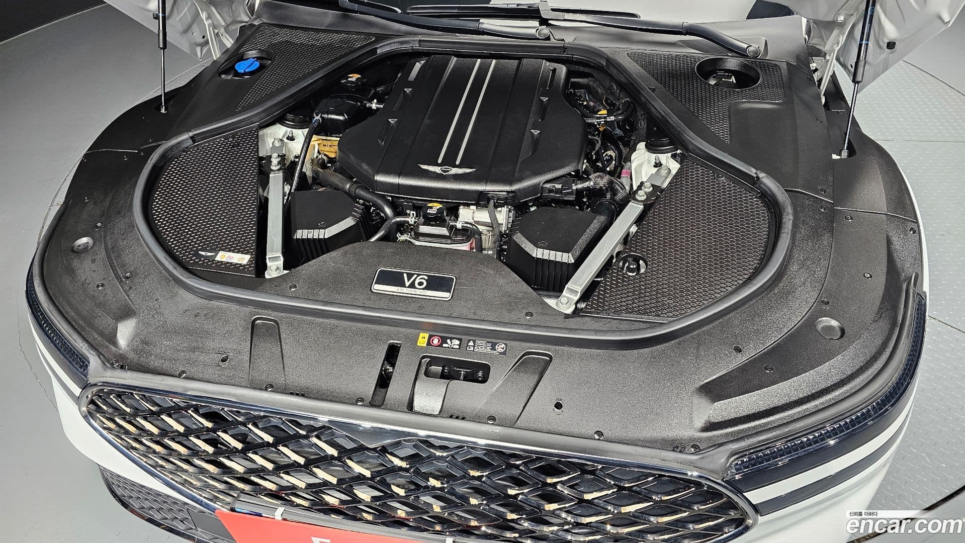 Main__Slider__Photo:G90 Genesis 2022.4-5