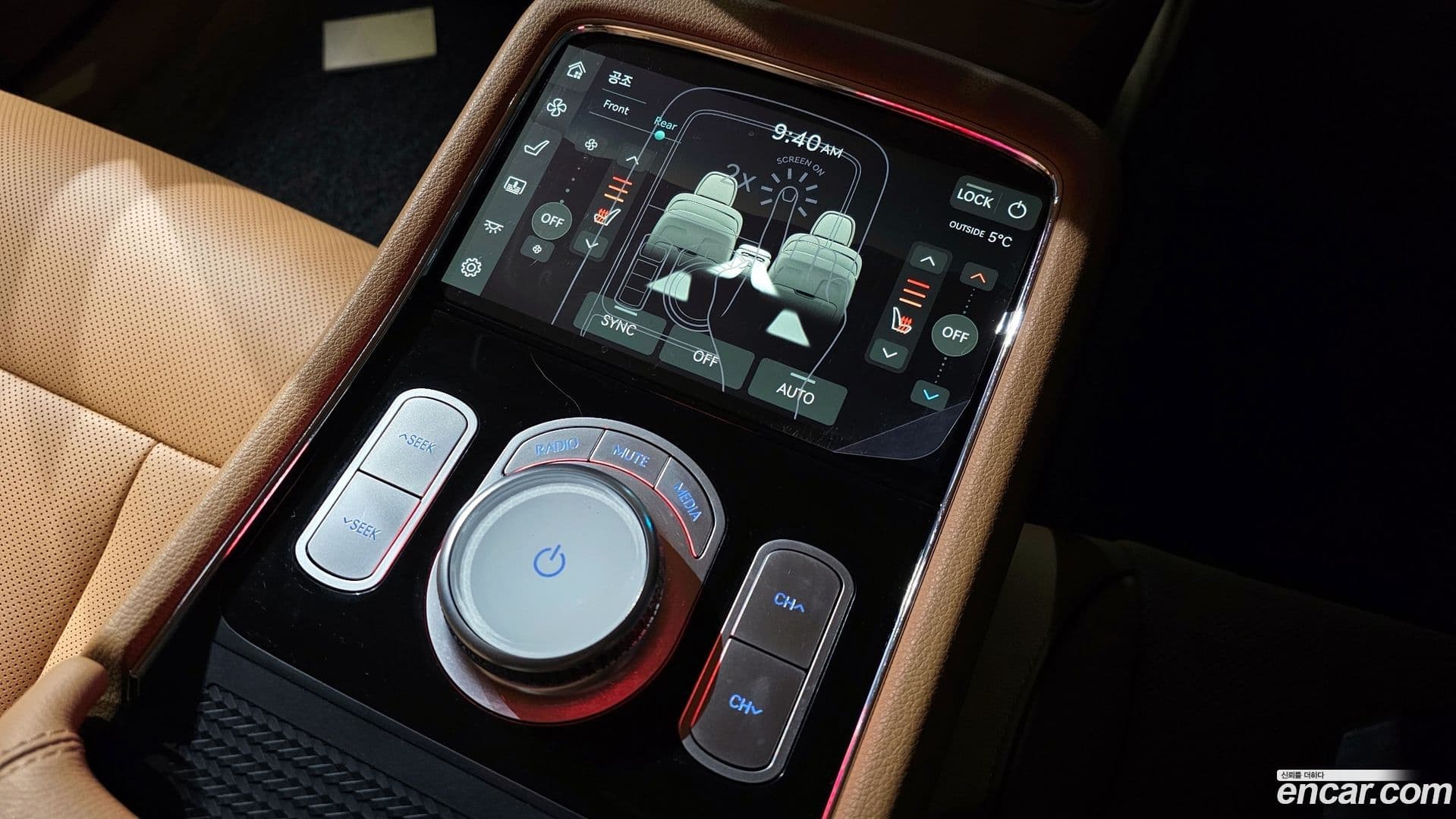 Main__Slider__Photo:G90 Genesis 2022.4-17