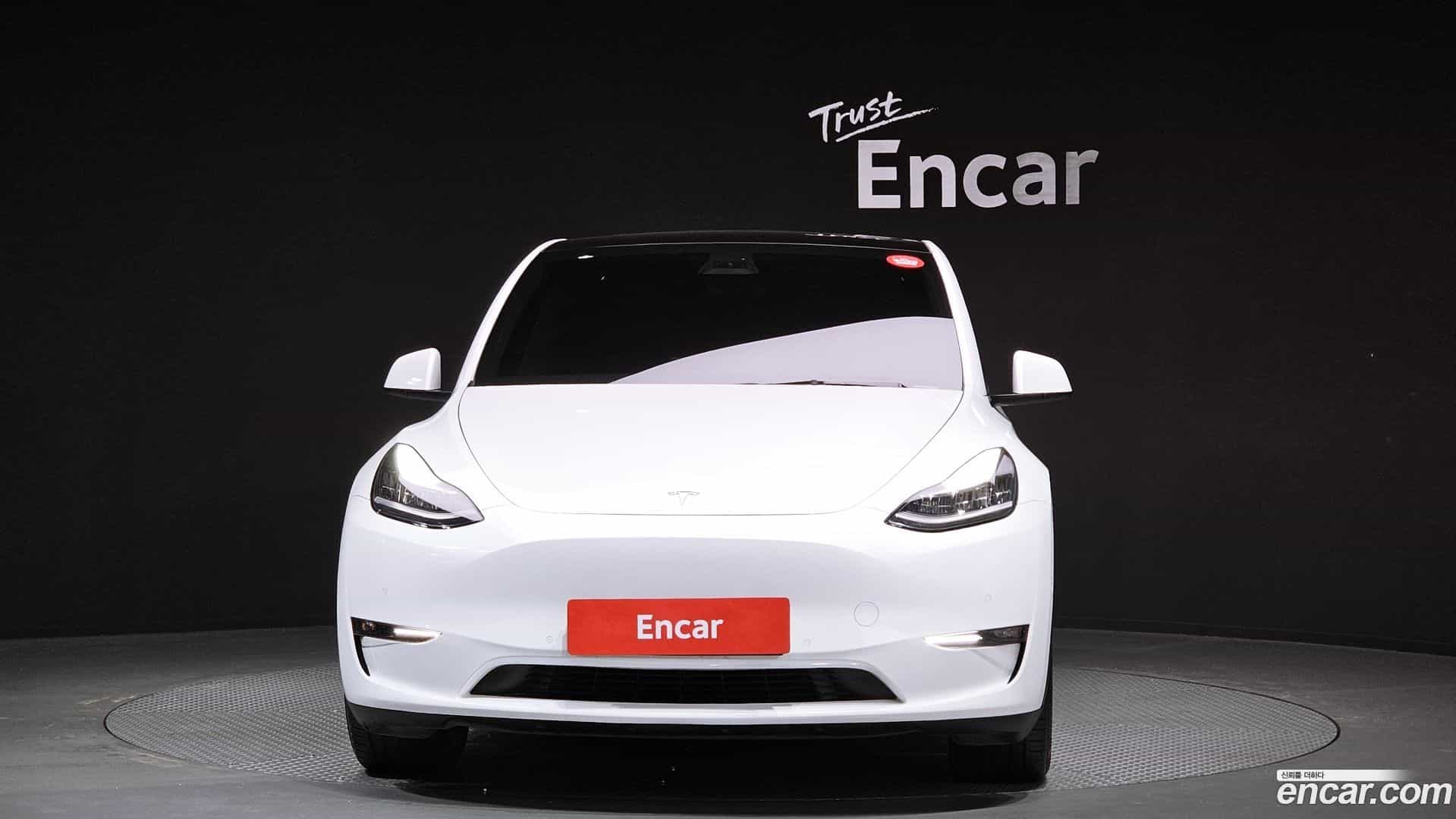 Model Y Tesla 2021.4-OUTER-003