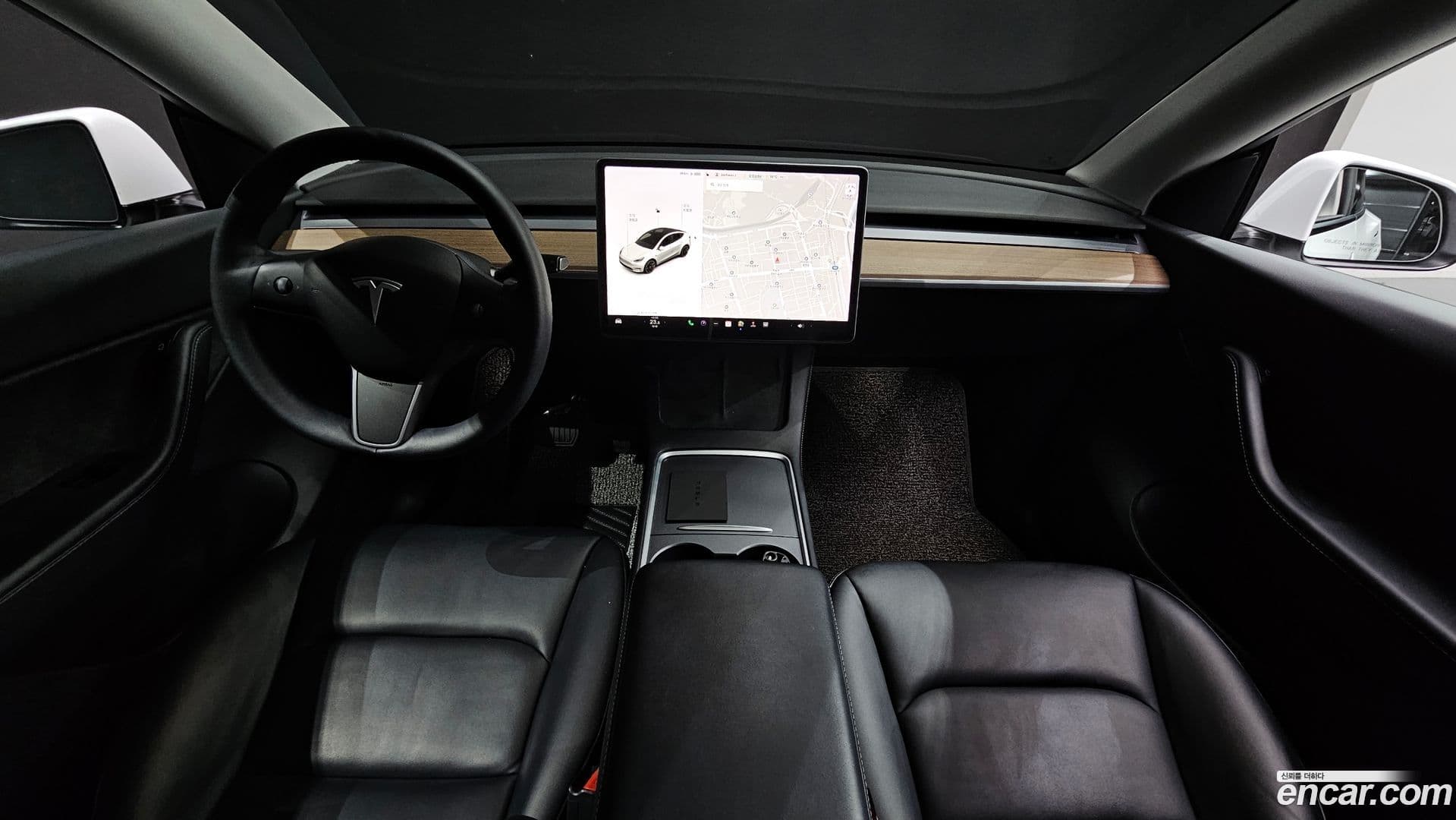 Main__Slider__Photo:Model Y Tesla 2021.4-6