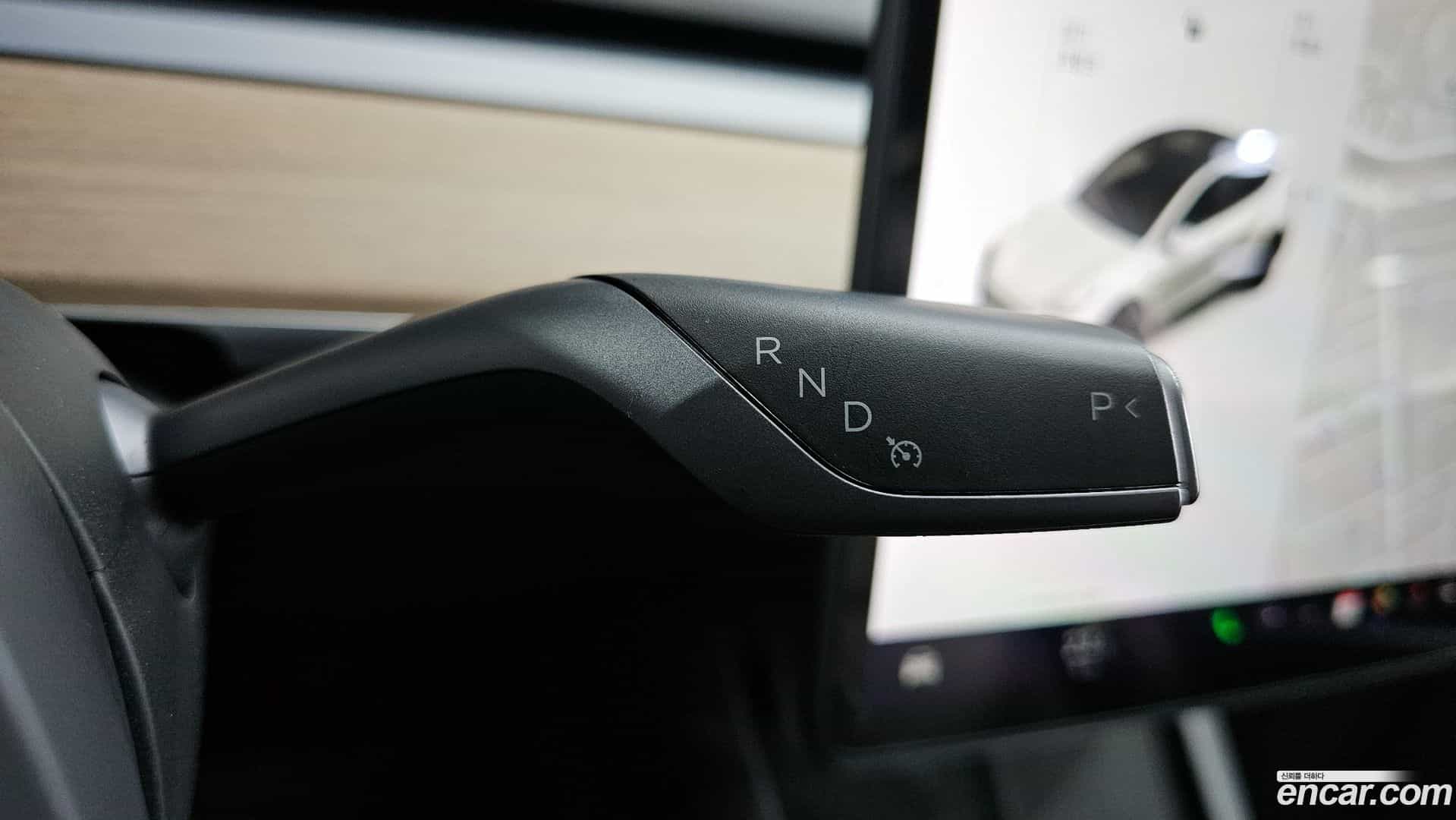 Model Y Tesla 2021.4-INNER-009