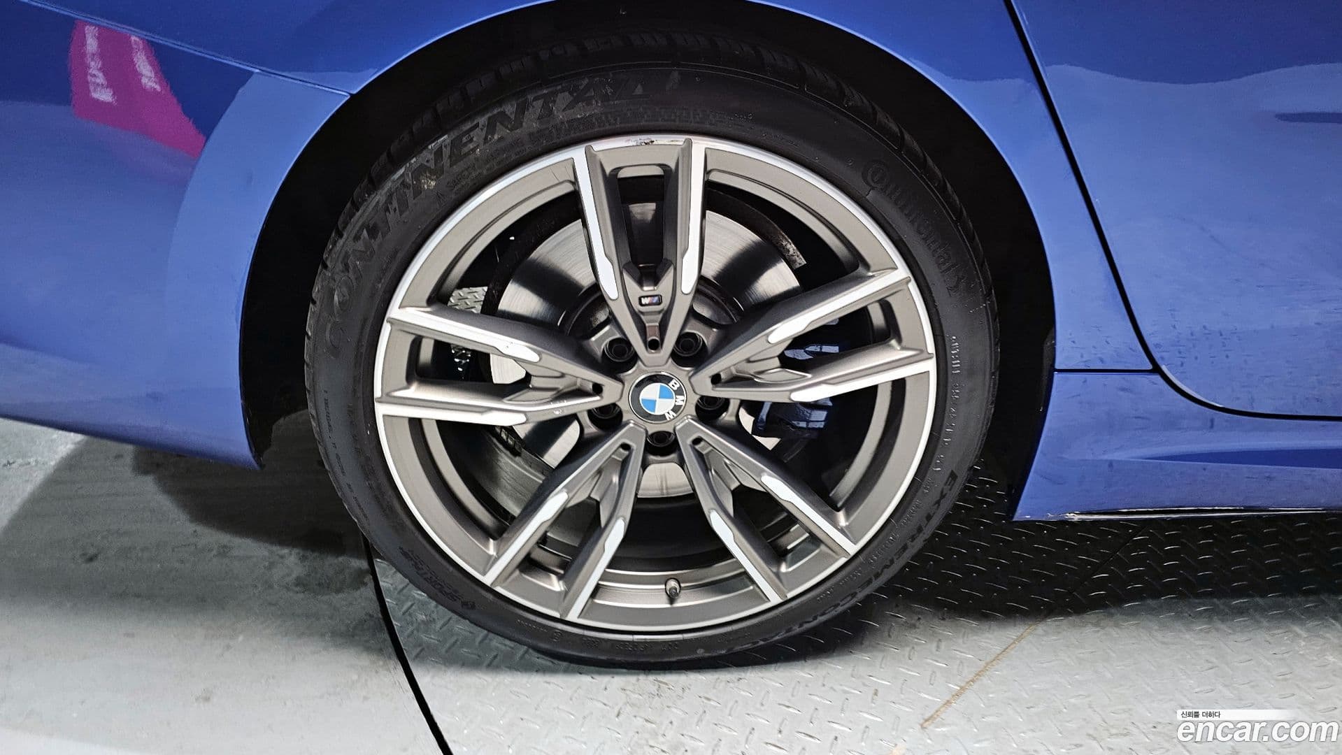 Main__Slider__Photo:3-Series BMW 2022.0-4