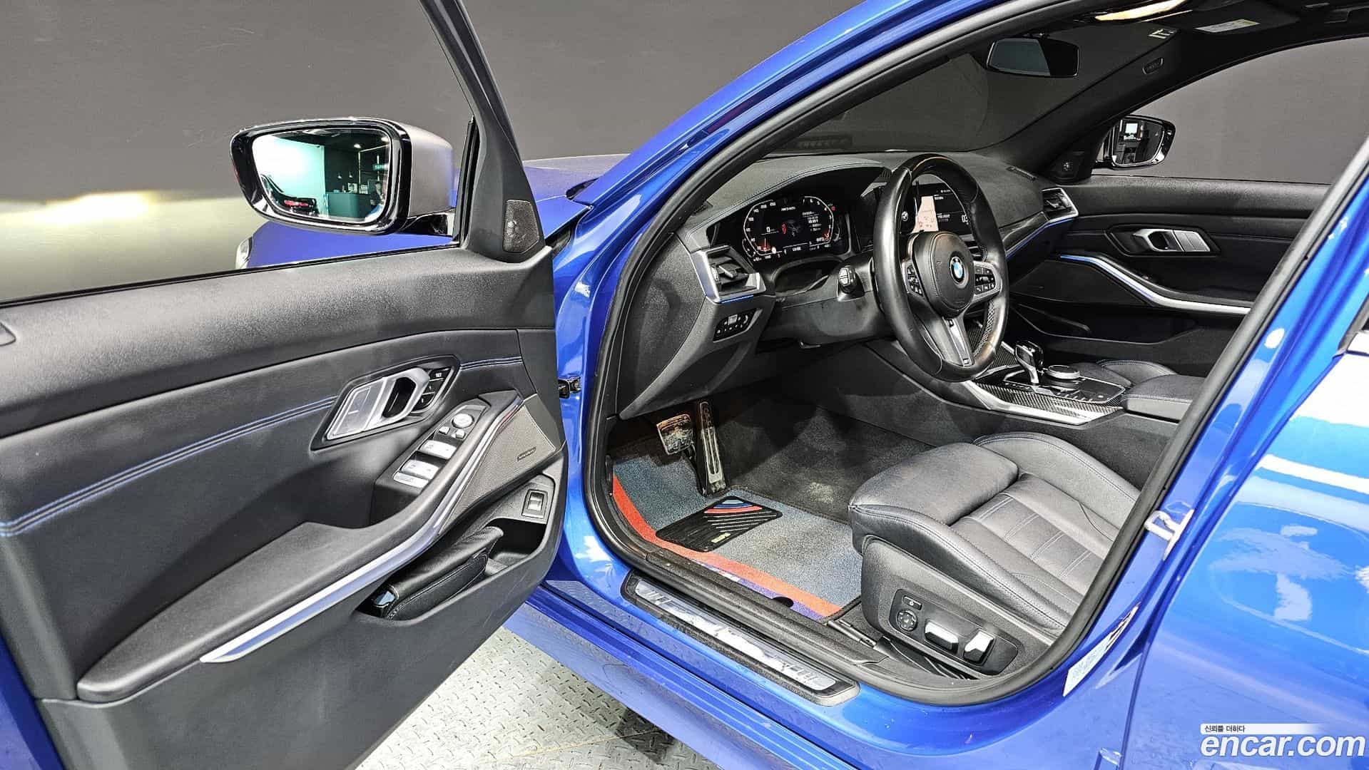 3-Series BMW 2022.0-INNER-010