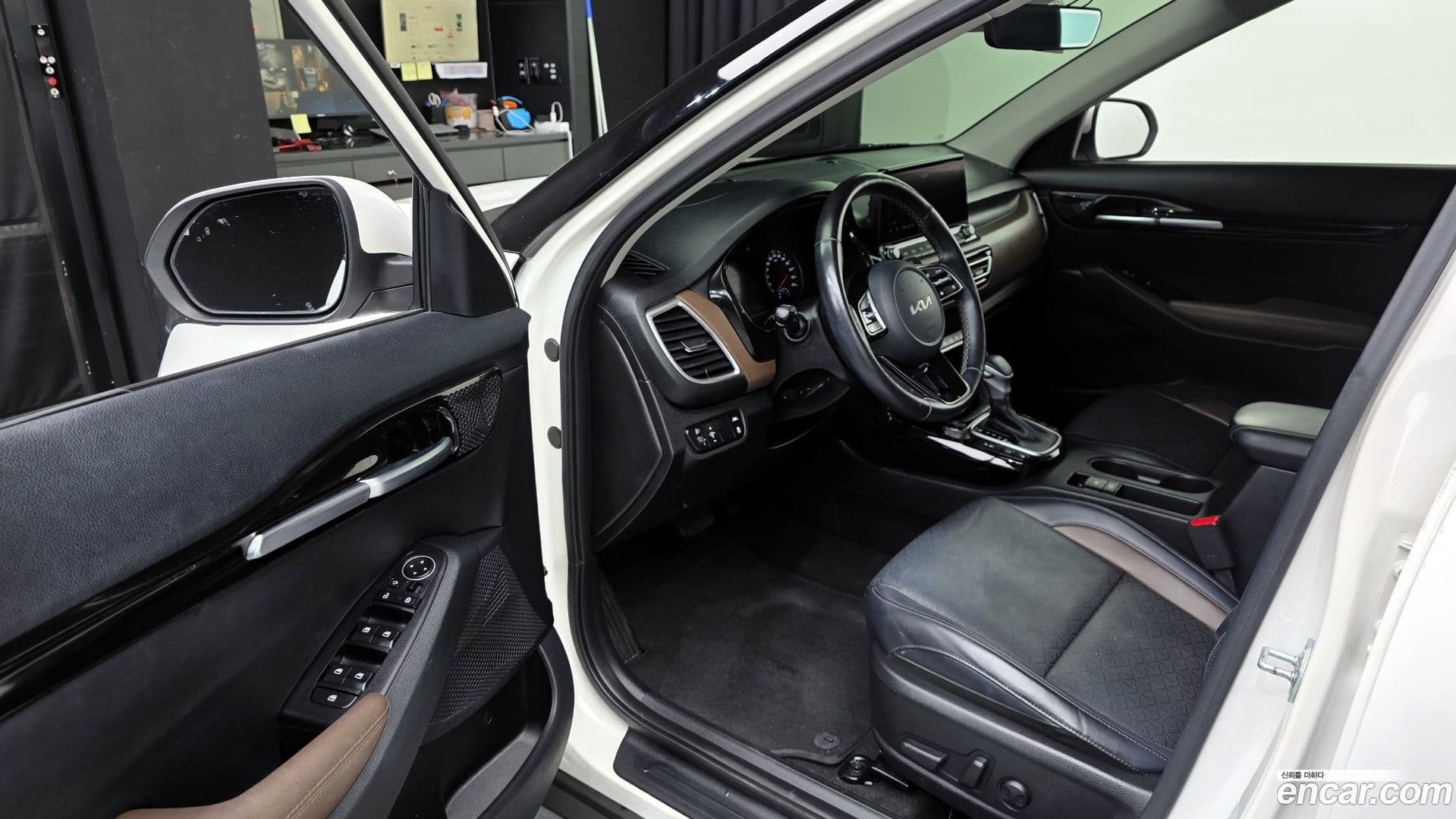 Main__Slider__Photo:Seltos Kia 2022.1-9